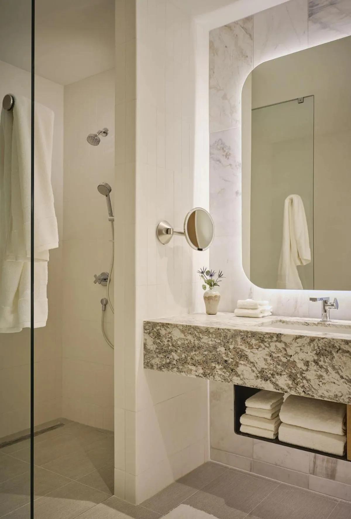 Two-Bedroom Suite in The Loren Hotel Austin