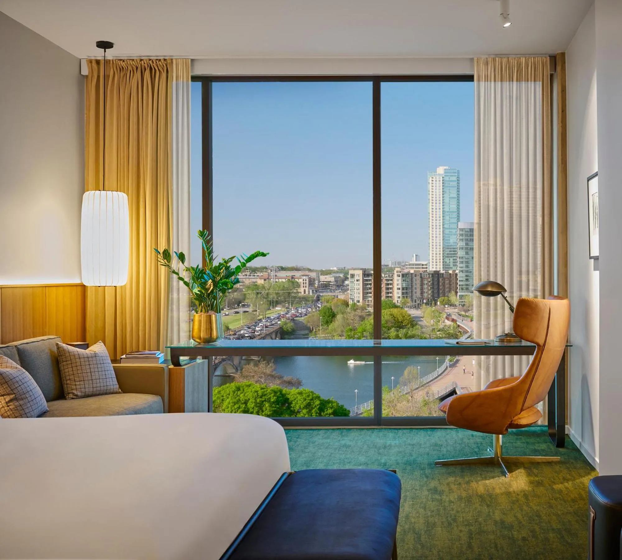 Suite with Lake View in The Loren Hotel Austin