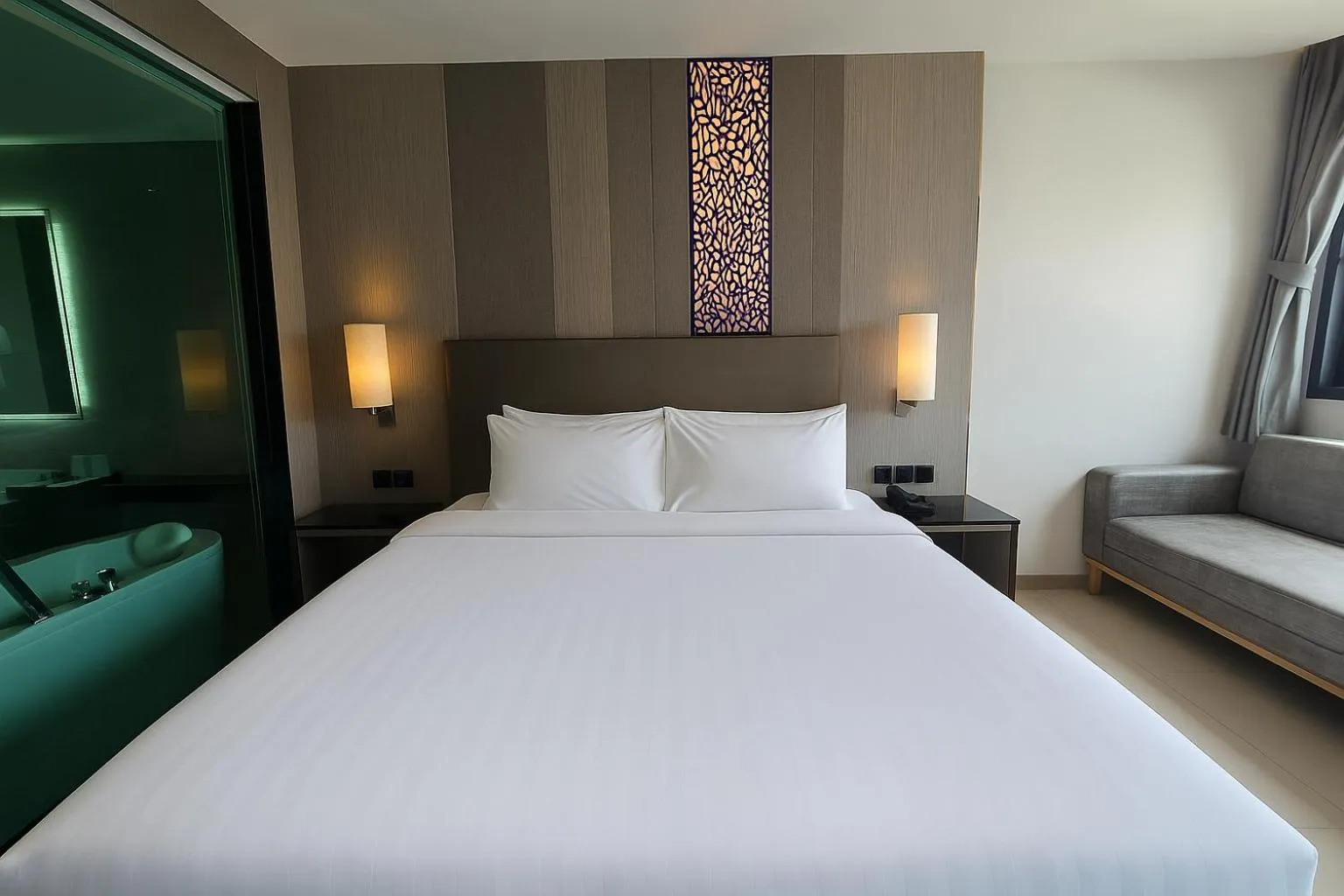 Grand Family Suite with Balcony in THE TJ HOTEL Pattaya