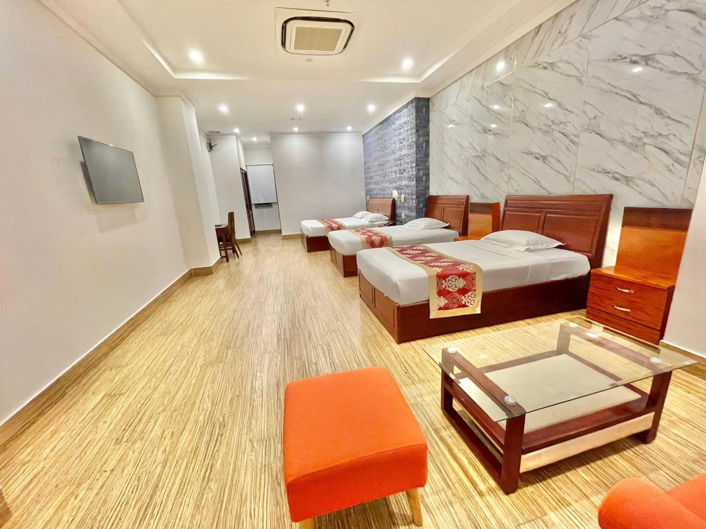 Family Suite in Long Bao Chau Hotel