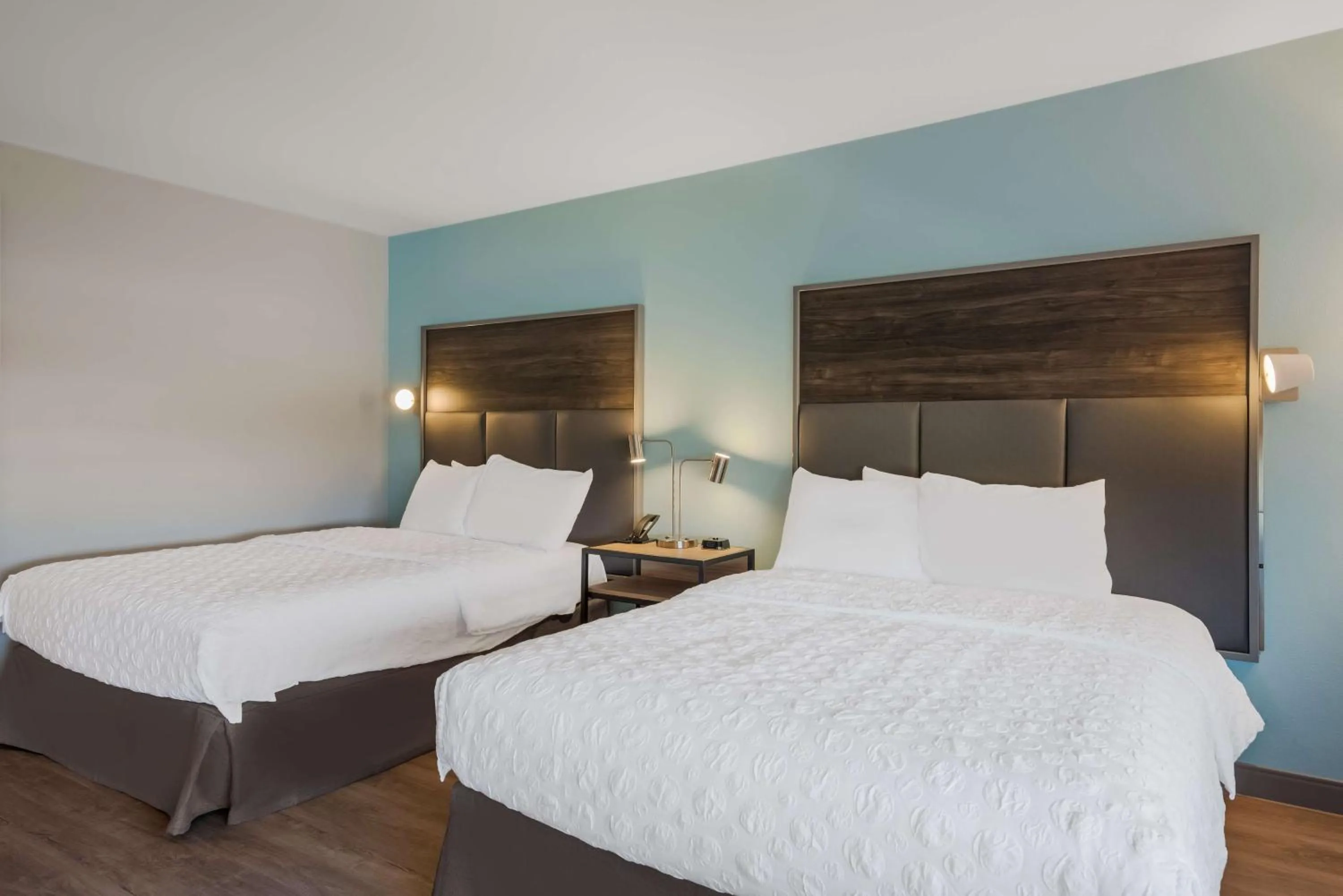 Queen Room with Two Queen Beds - Mobility Access in Tru By Hilton Greensboro, Nc