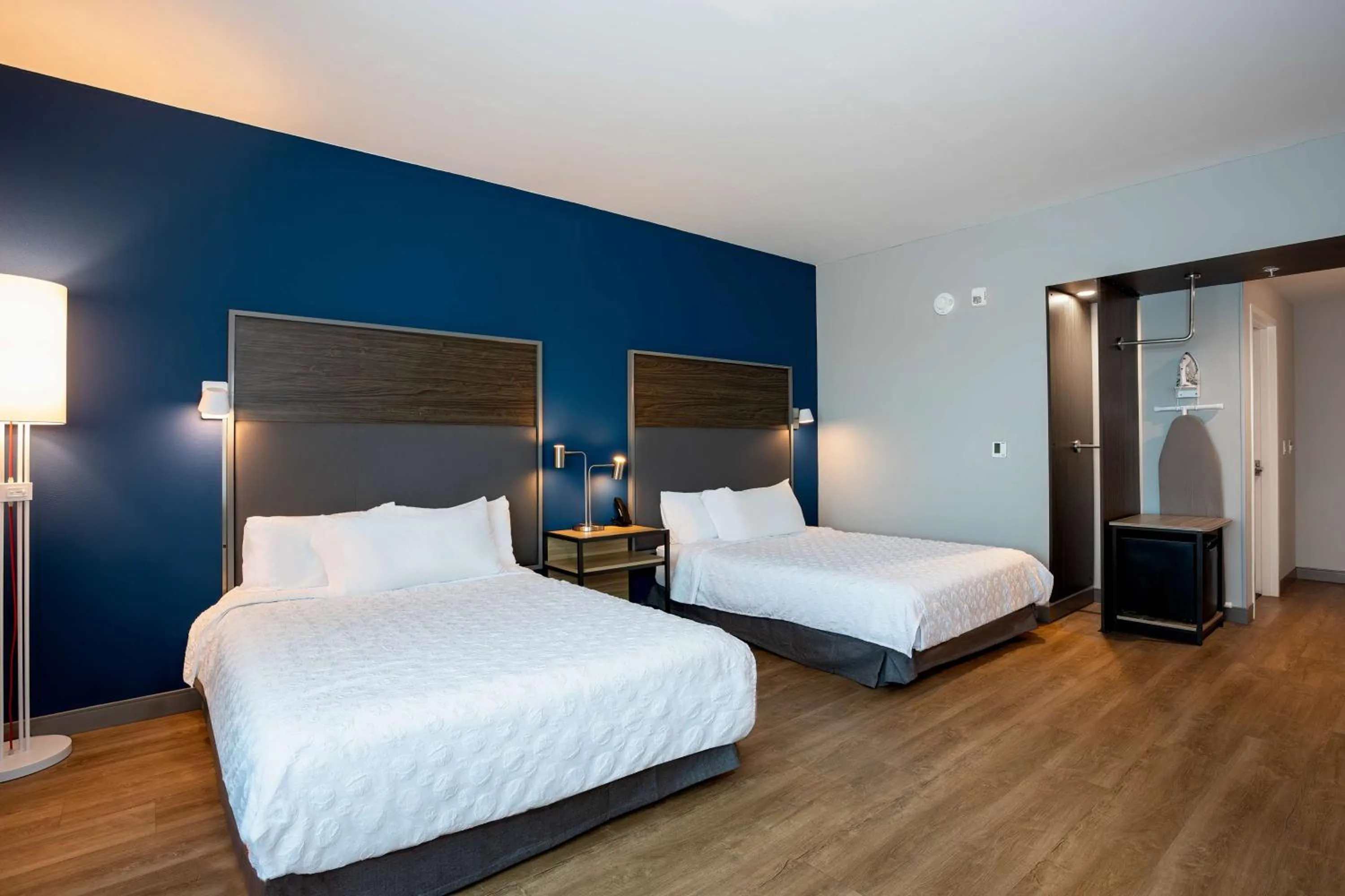 Queen Room with Two Queen Beds and Tub - Mobility Accessible in Tru By Hilton Port St Lucie Tradition