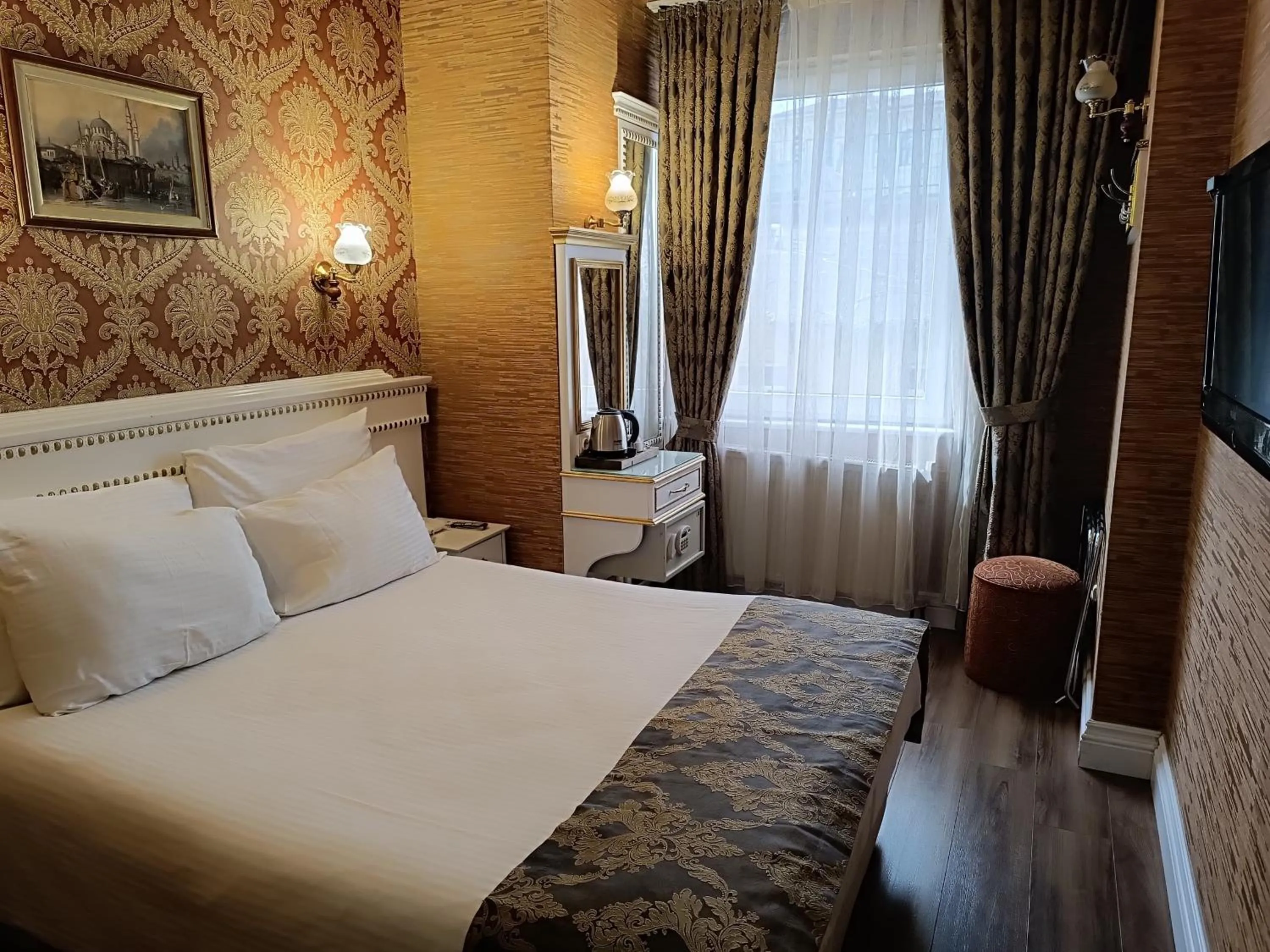 Double or Twin Room in Golden Horn Hotel