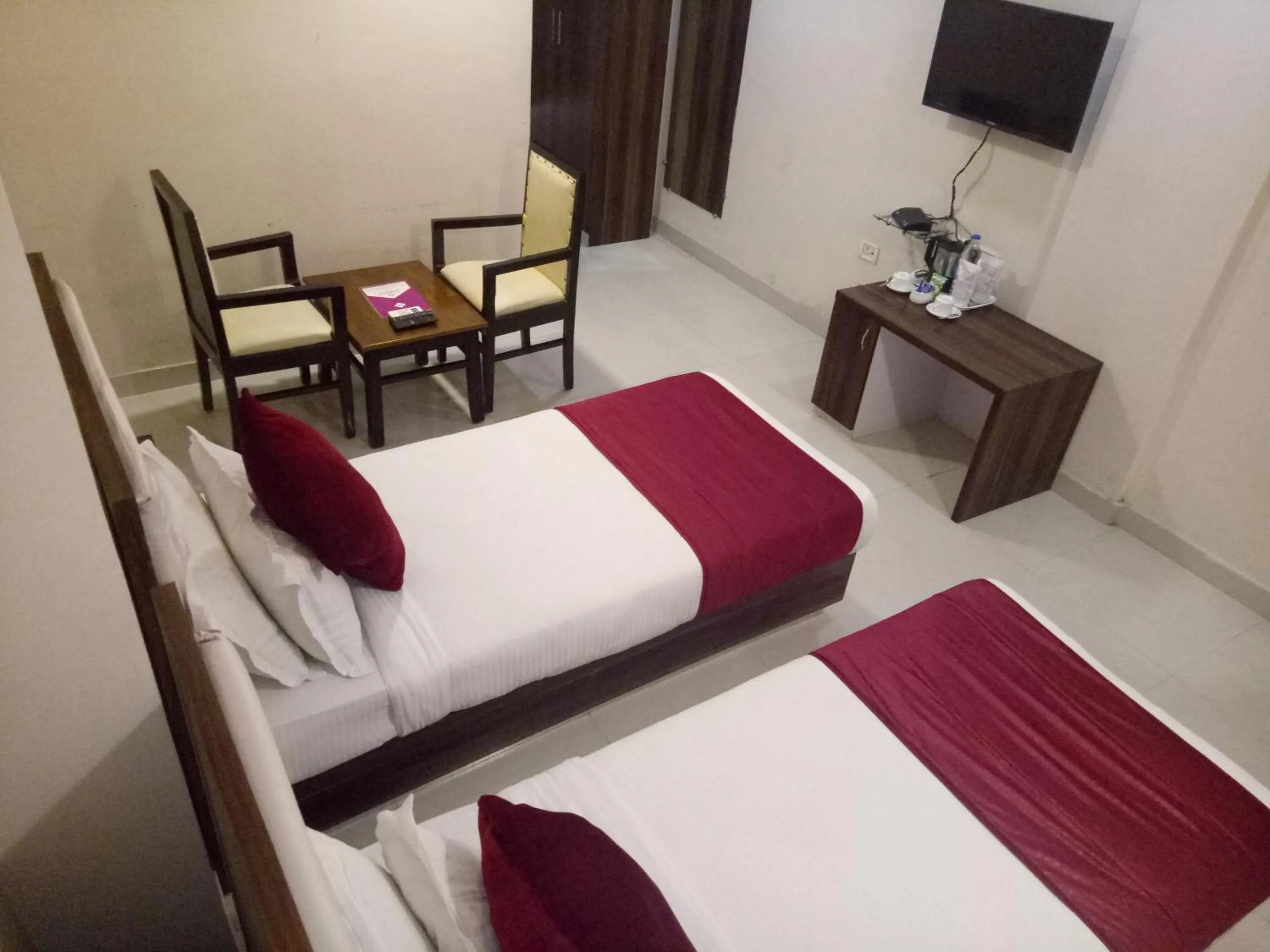 Double or Twin Room - single occupancy in Chinmaye Inn