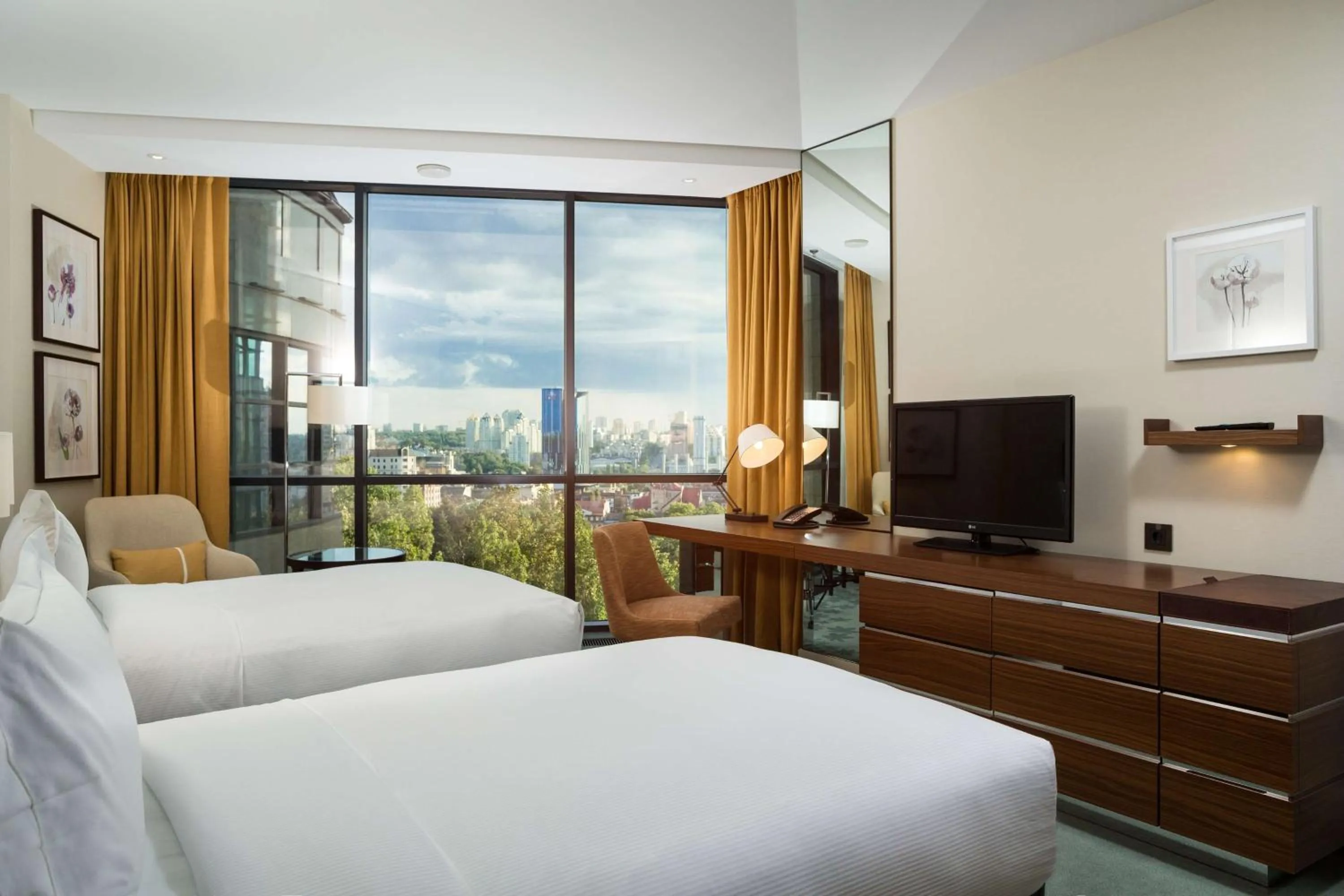 Executive Twin Room - Lounge Access in Hilton Kyiv