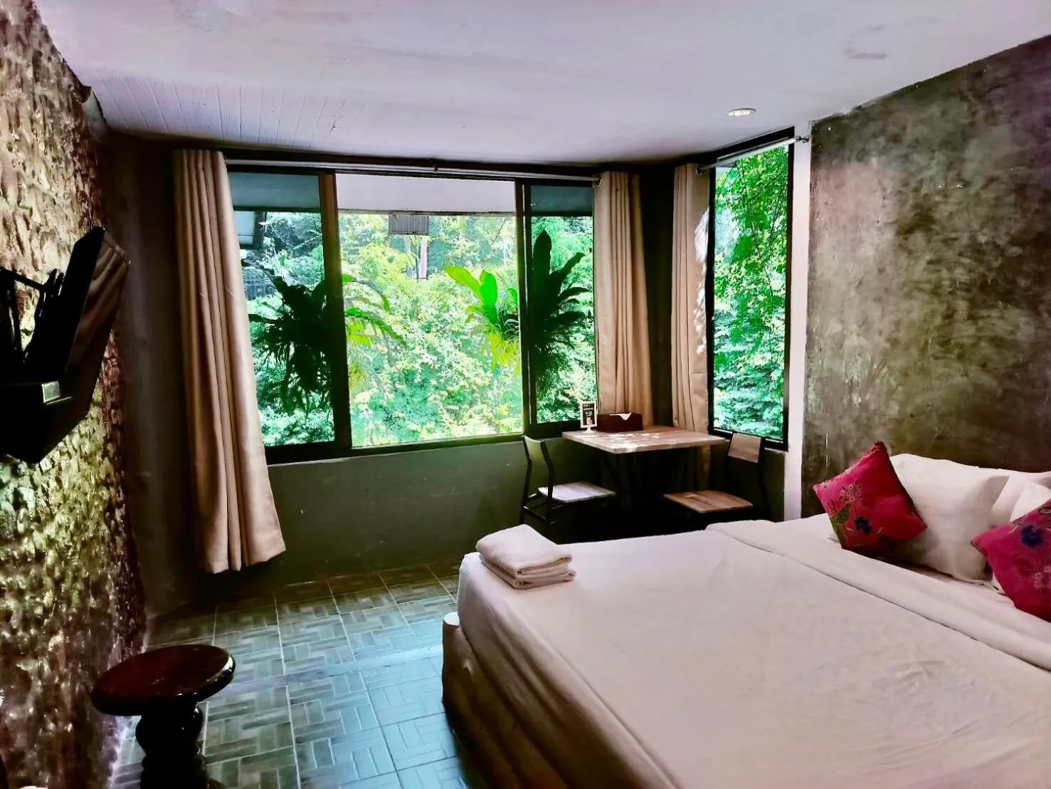 Deluxe Double Room with Bath in THANSILA Resort
