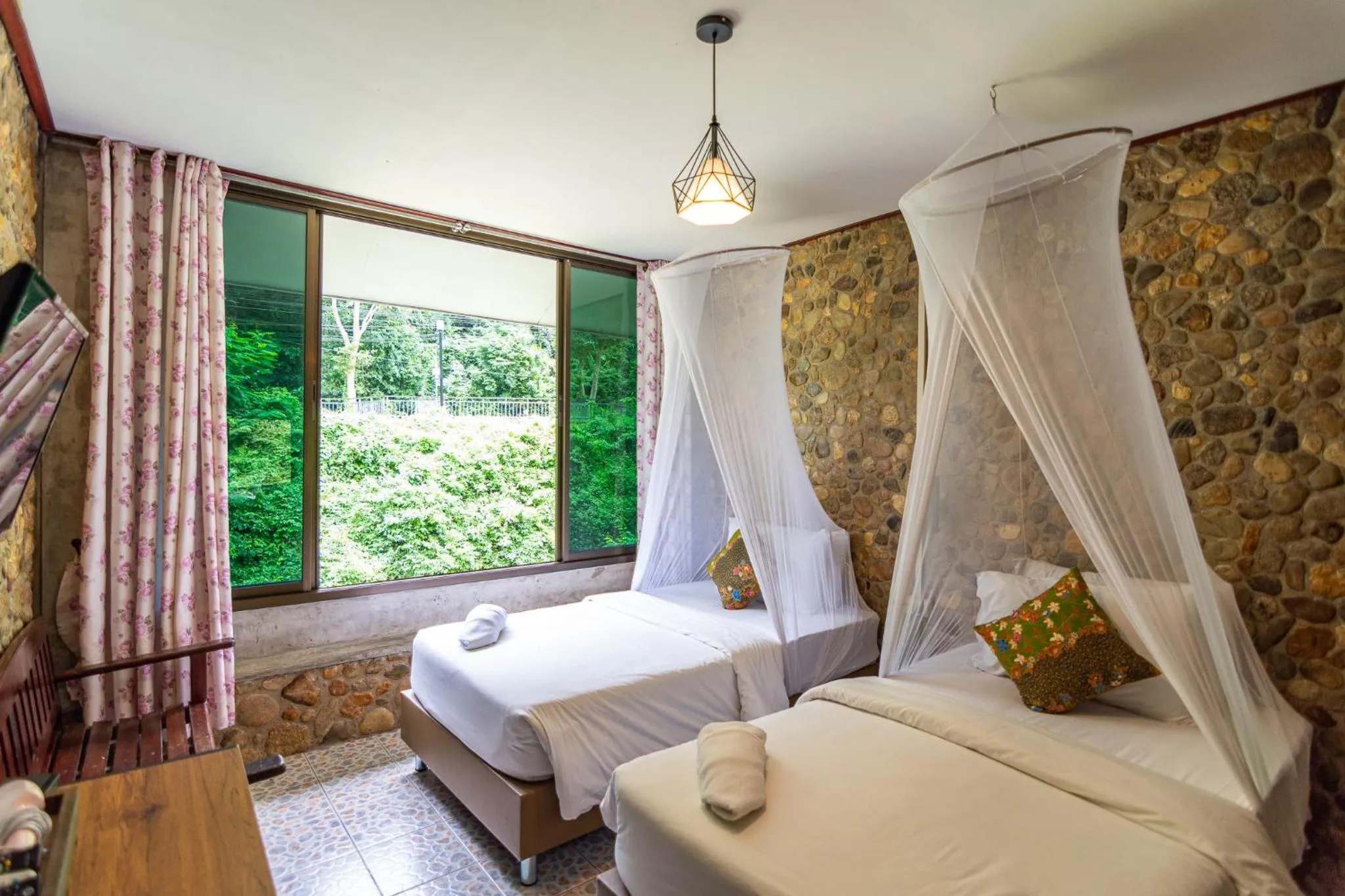 Twin Room with Lake View in THANSILA Resort