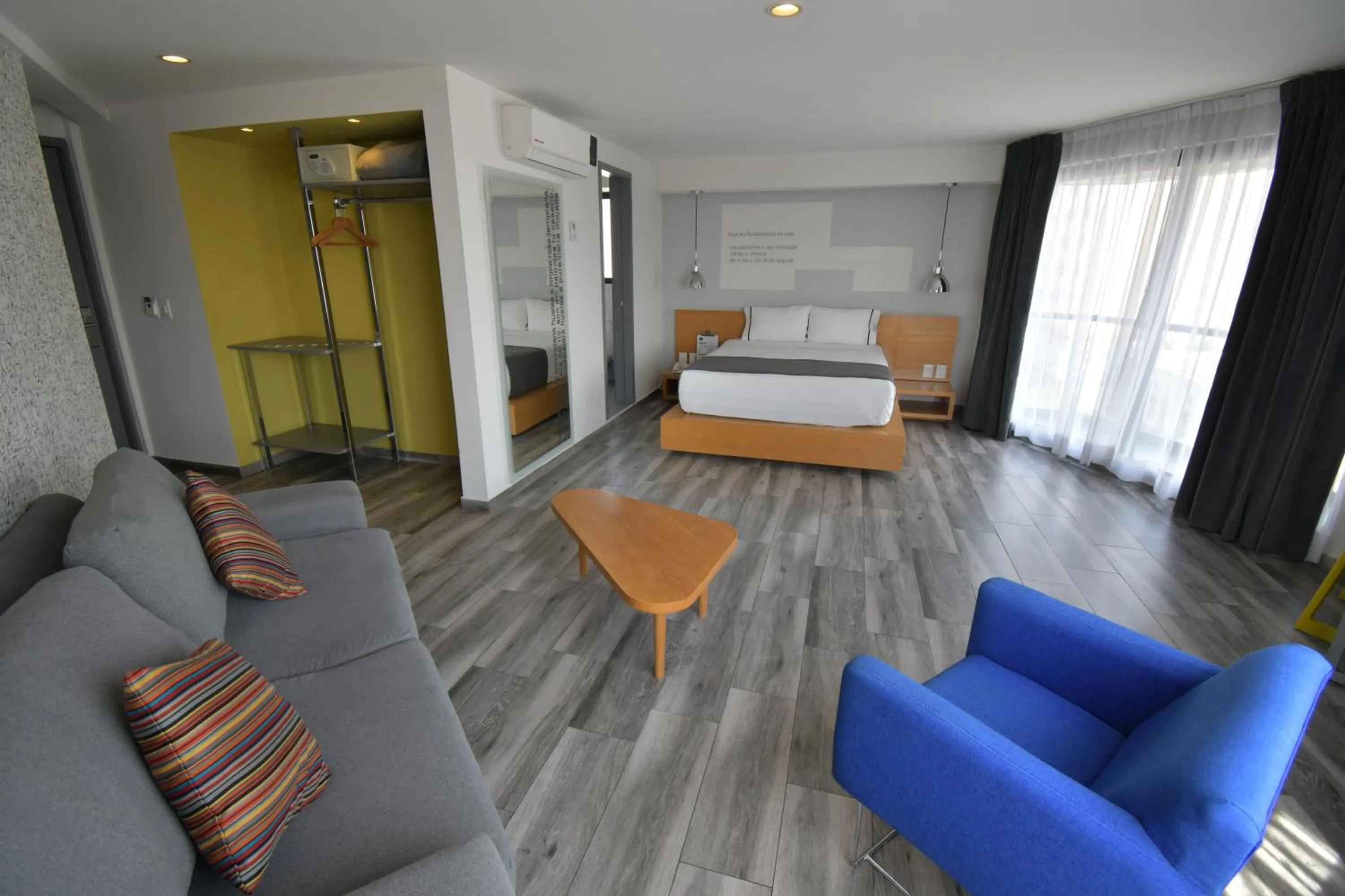 Junior Suite - single occupancy in Hotel Perla Central