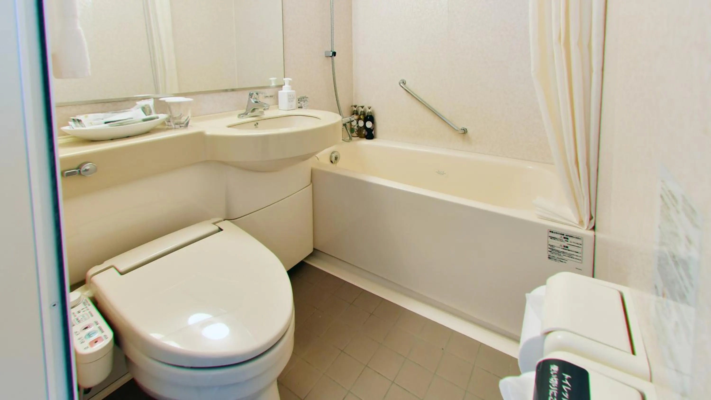 Twin Room - Smoking in Richmond Hotel Hamamatsu