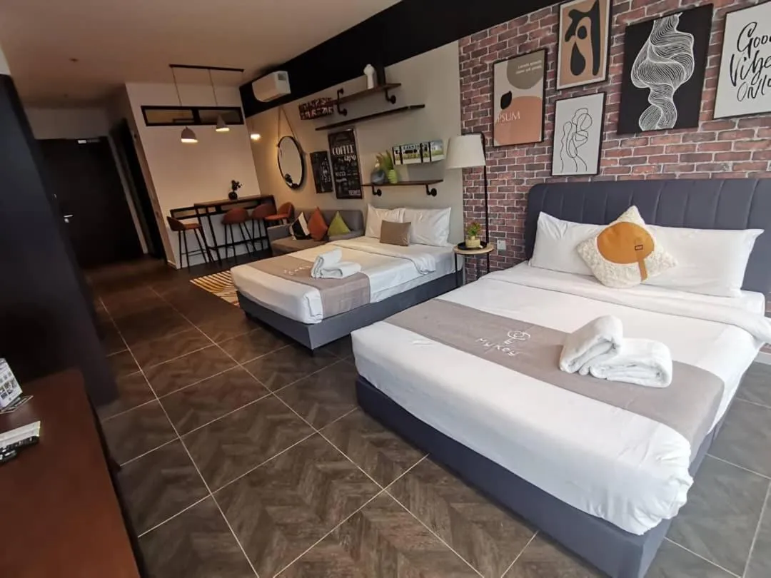 Premium Quadruple Room in Scarletz Suites KLCC by MyKey