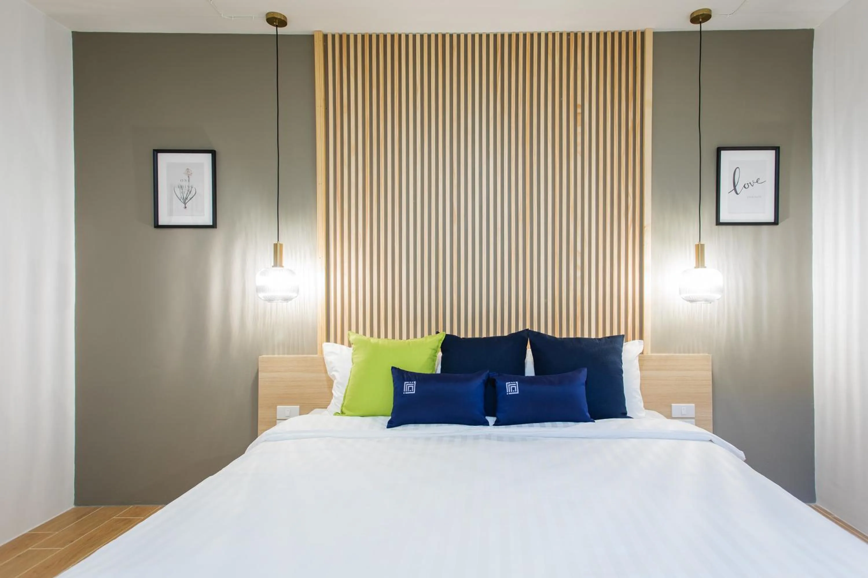 Deluxe Queen Room in Zayn Express & Suites