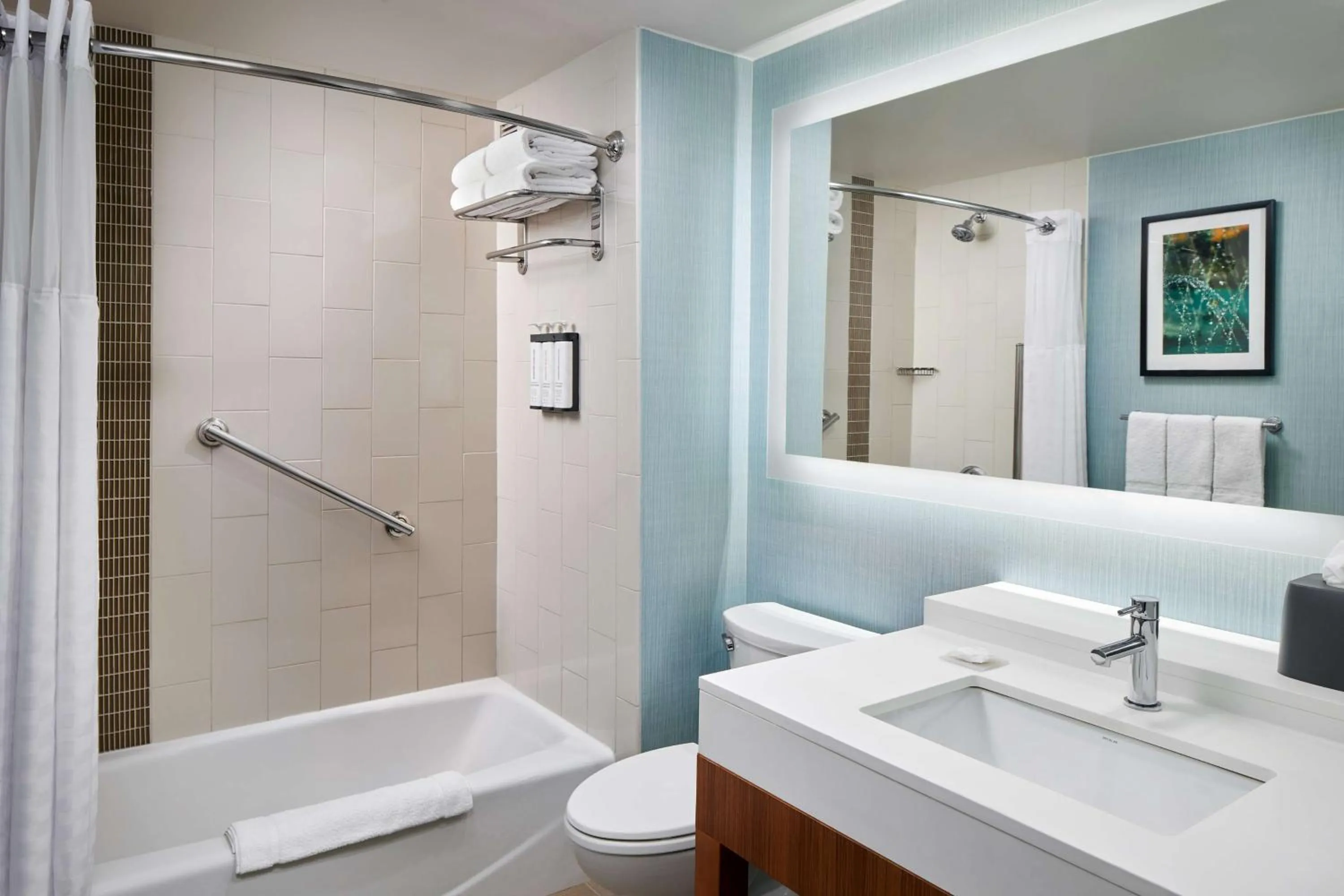 Queen Room with Two Queen Beds and Sofa Bed in Hyatt Place Fredericksburg at Mary Washington