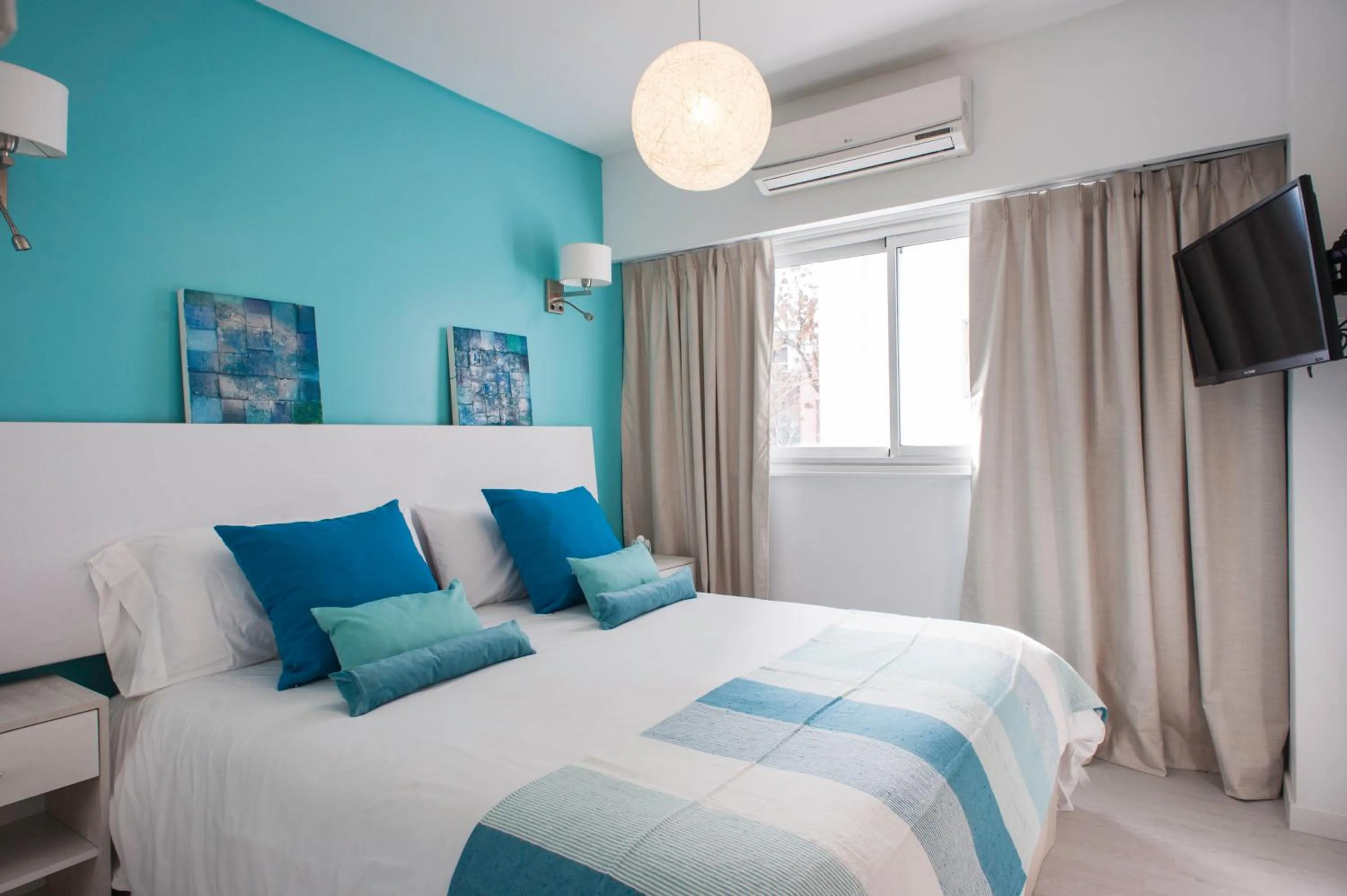 Standard Apartment in Soho Point Central