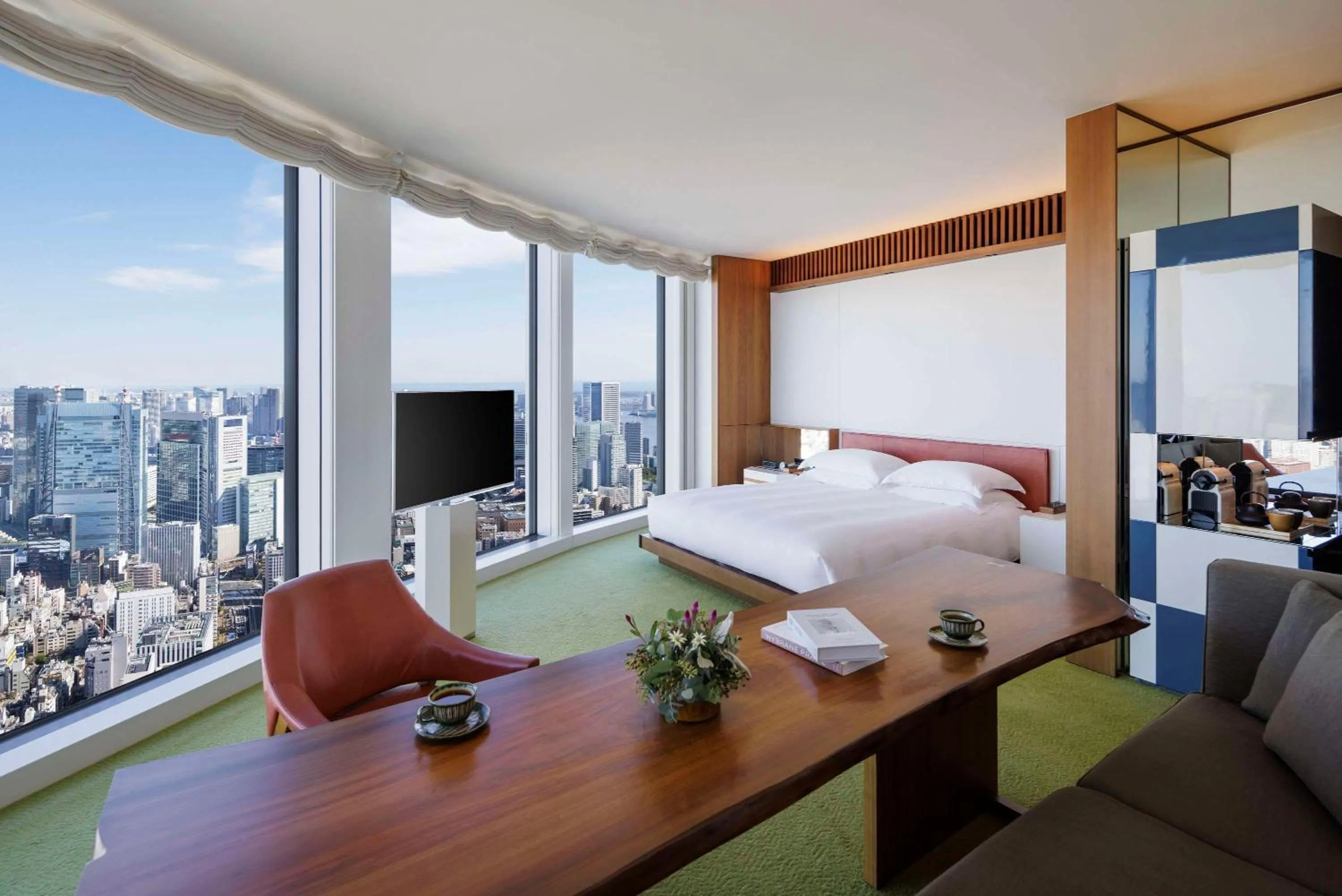 Deluxe King Room in Andaz Tokyo - A Concept by Hyatt