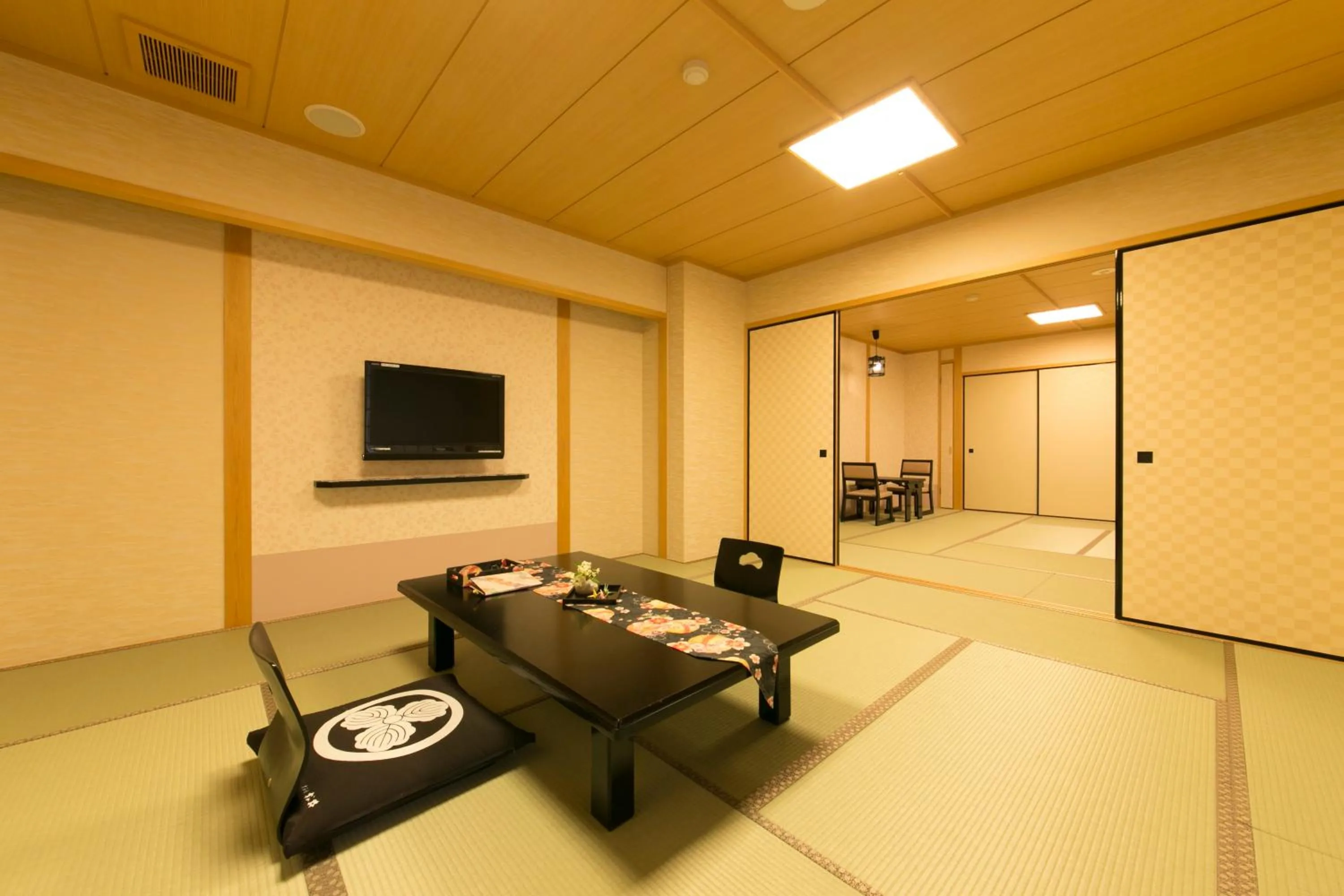 Japanese-Style Superior Room in Matsui-Bekkan Hanakanzashi