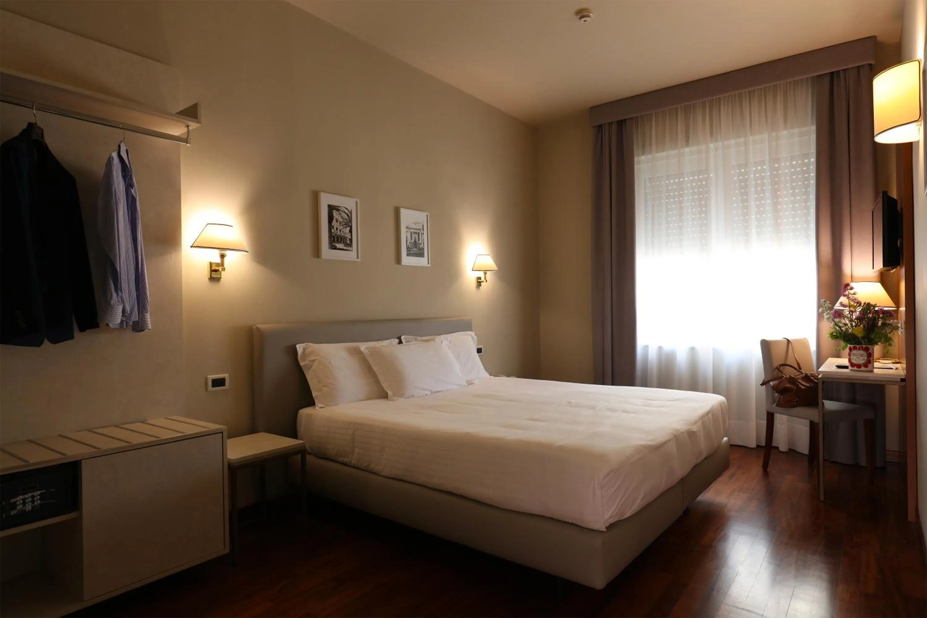 Classic Double or Twin Room with Internal View in Grande Albergo Maugeri