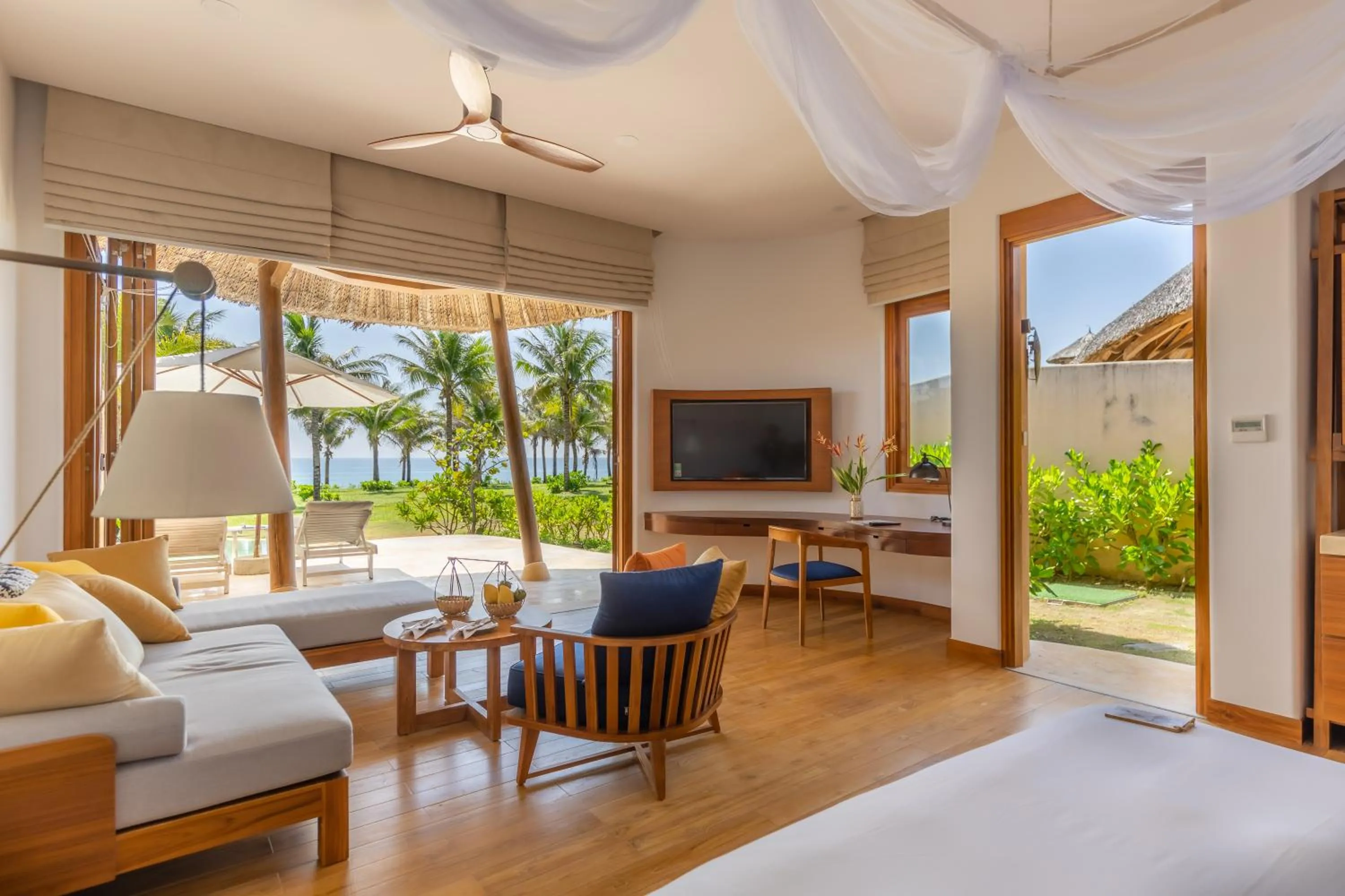 1 King Bed Beach Front One-Bedroom Pool Villa in Ana Mandara Cam Ranh