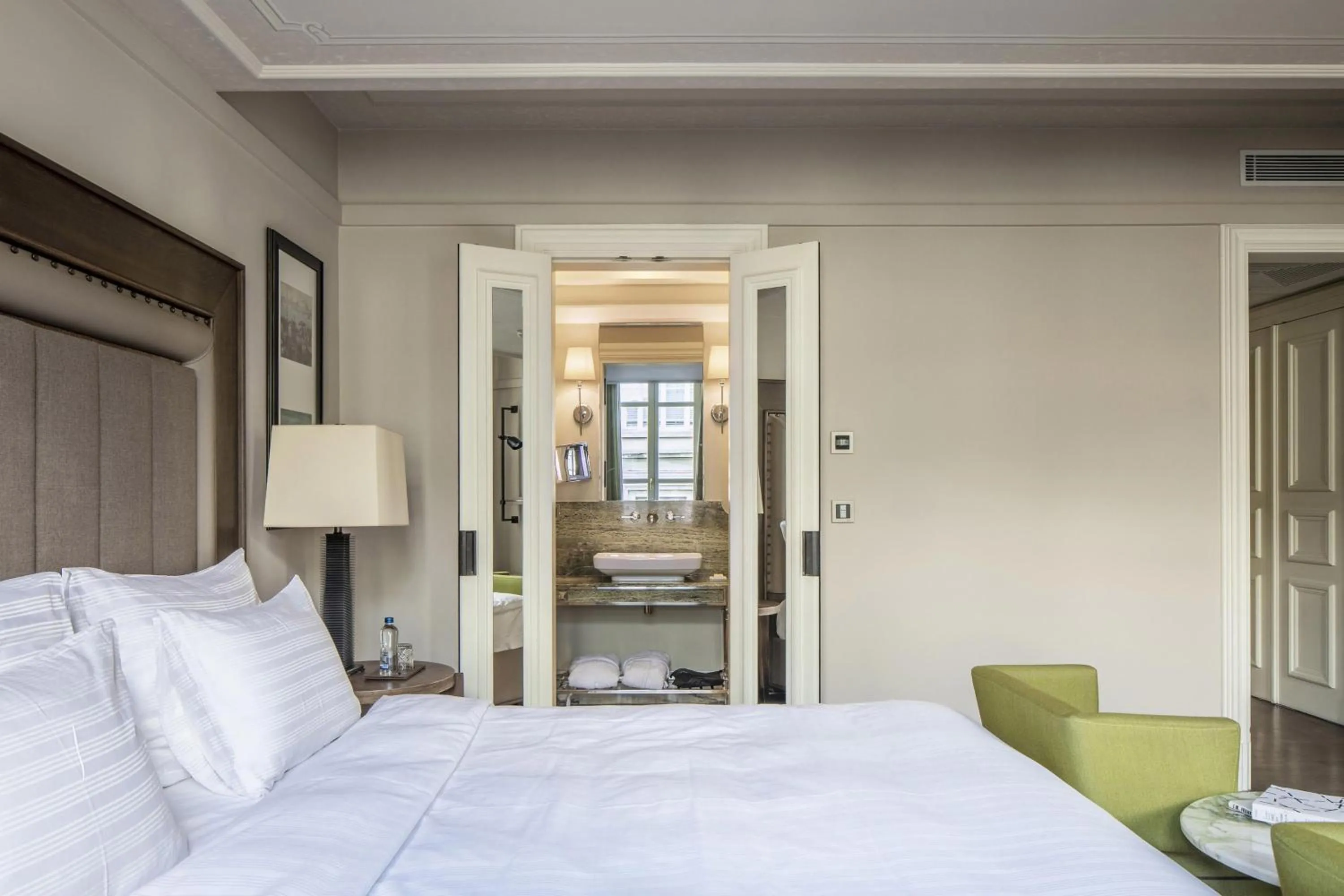 Deluxe King Room in The Bank Hotel Istanbul, a Member of Design Hotels