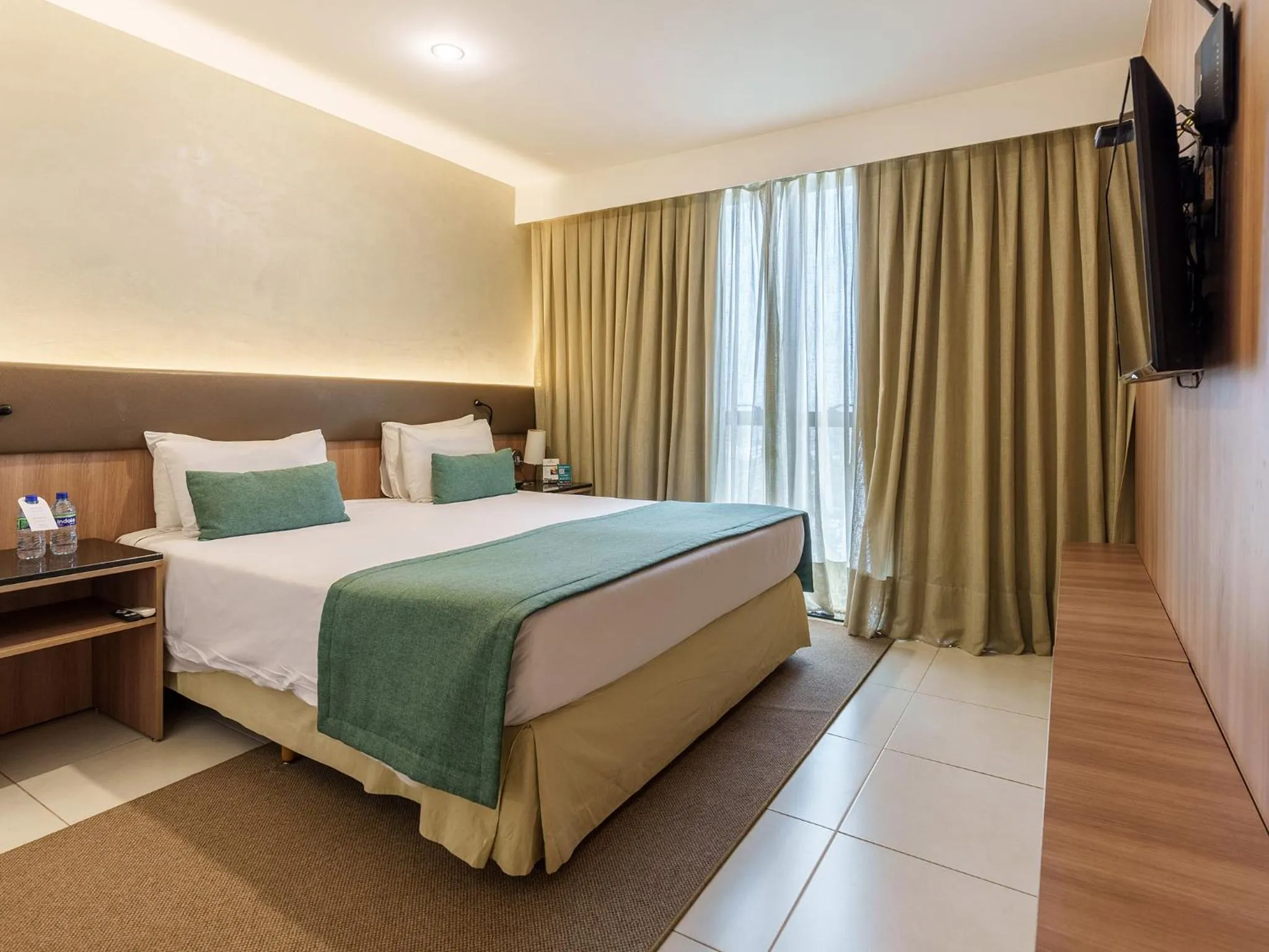 Double Room - Disability Access in Athos Bulcão Hplus Executive
