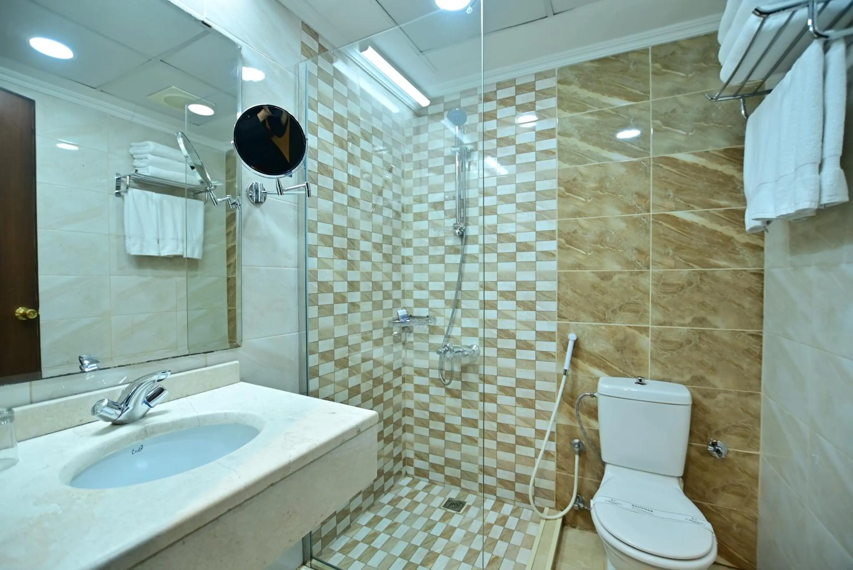 Premium Quadruple Room in Abraj Al Tayseer Tuwa Hotel