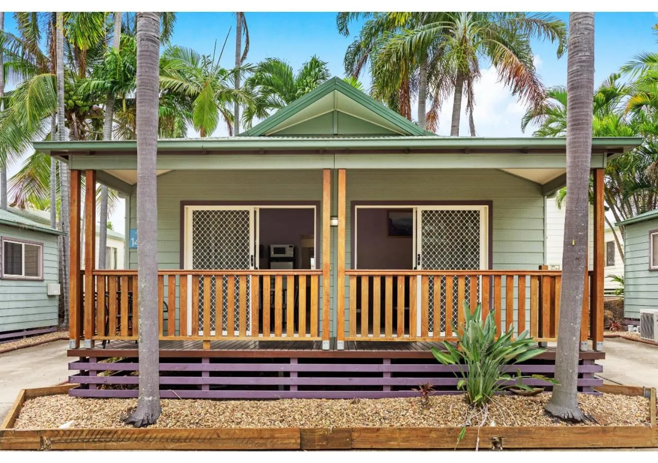 Superior 1 Bedroom Cabin  in Discovery Parks - Rockhampton
