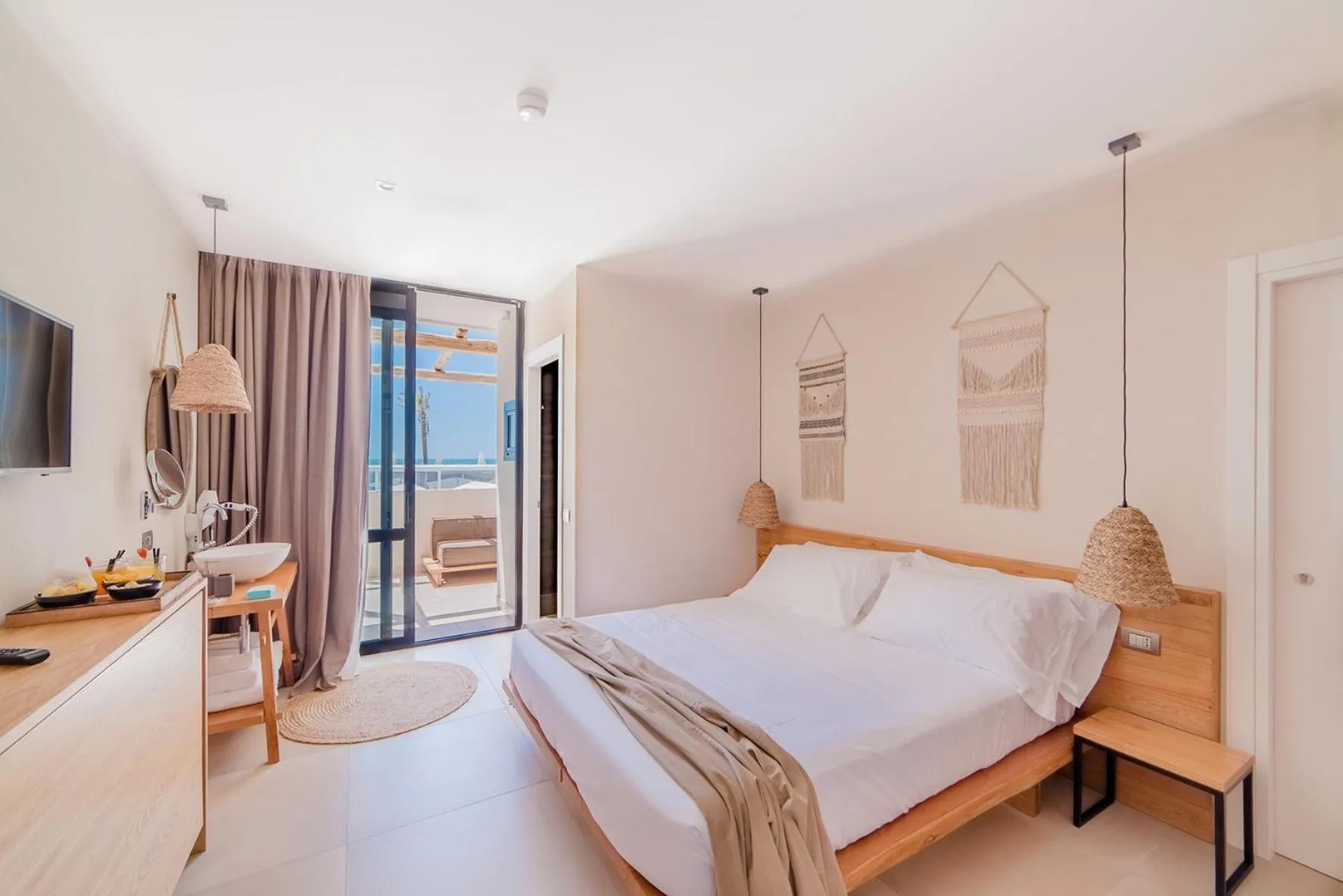 Superior Room with Sea View in Cumeja Beach Club & Hotel