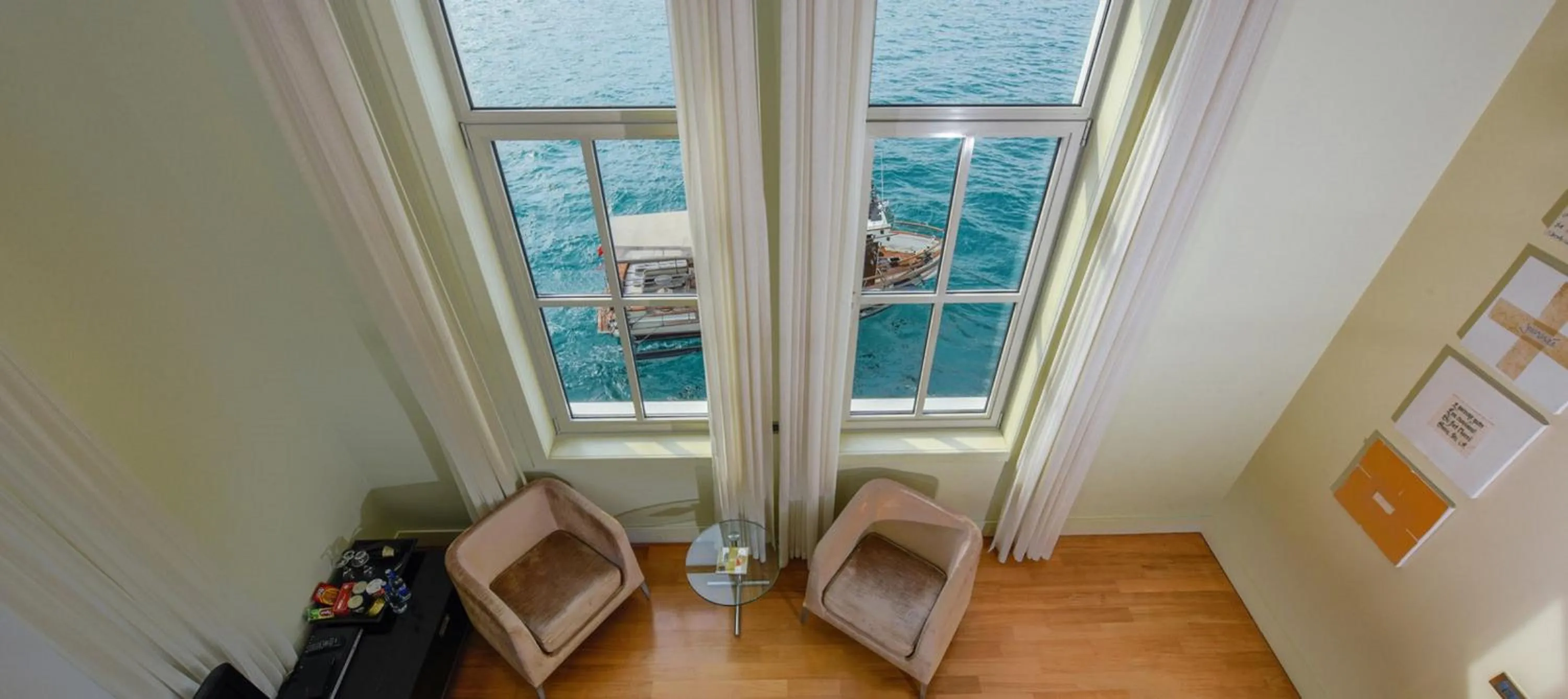 Mezzanine Deluxe Suite in A'jia Hotel