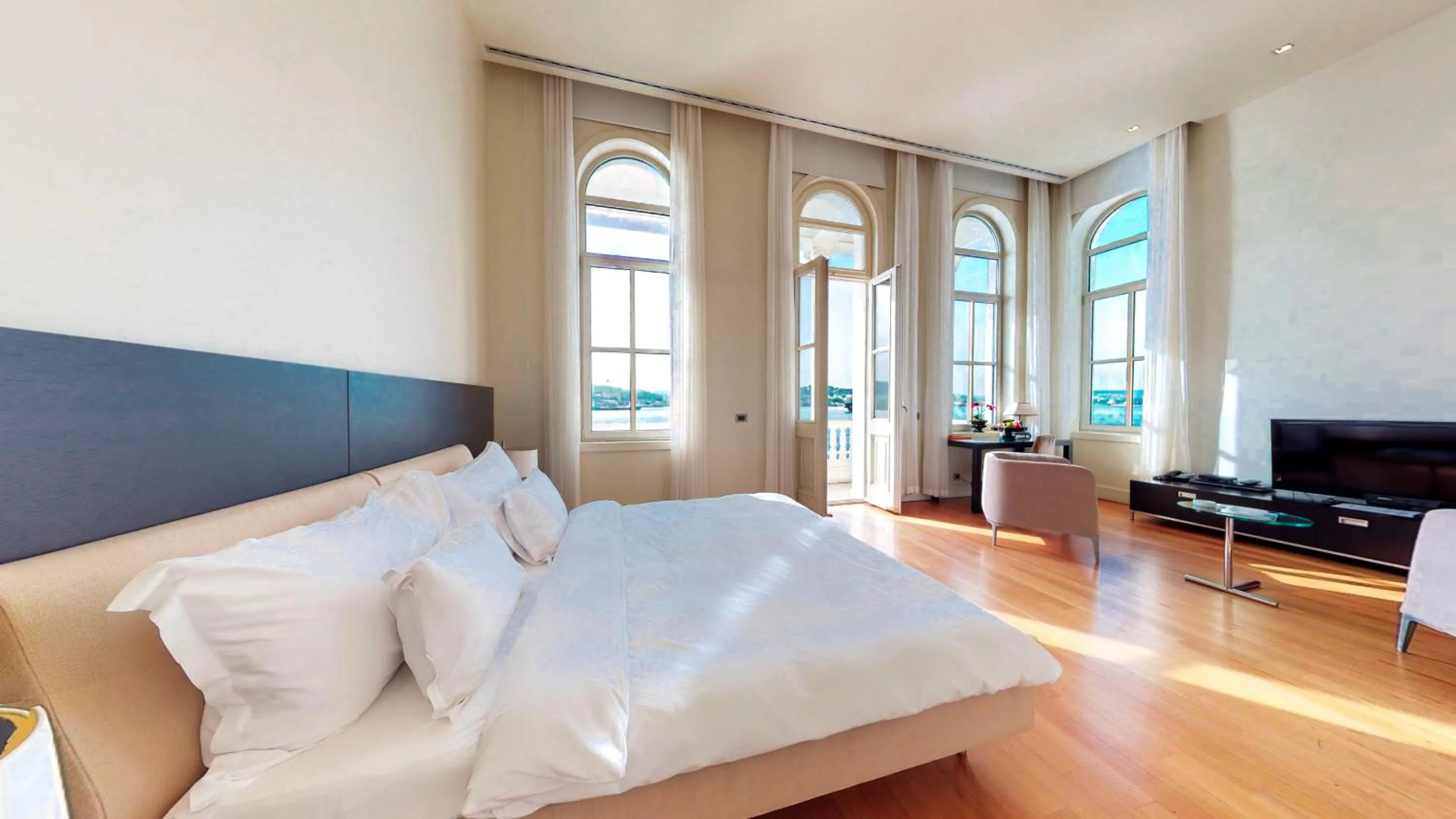 Presidential Suite in A'jia Hotel