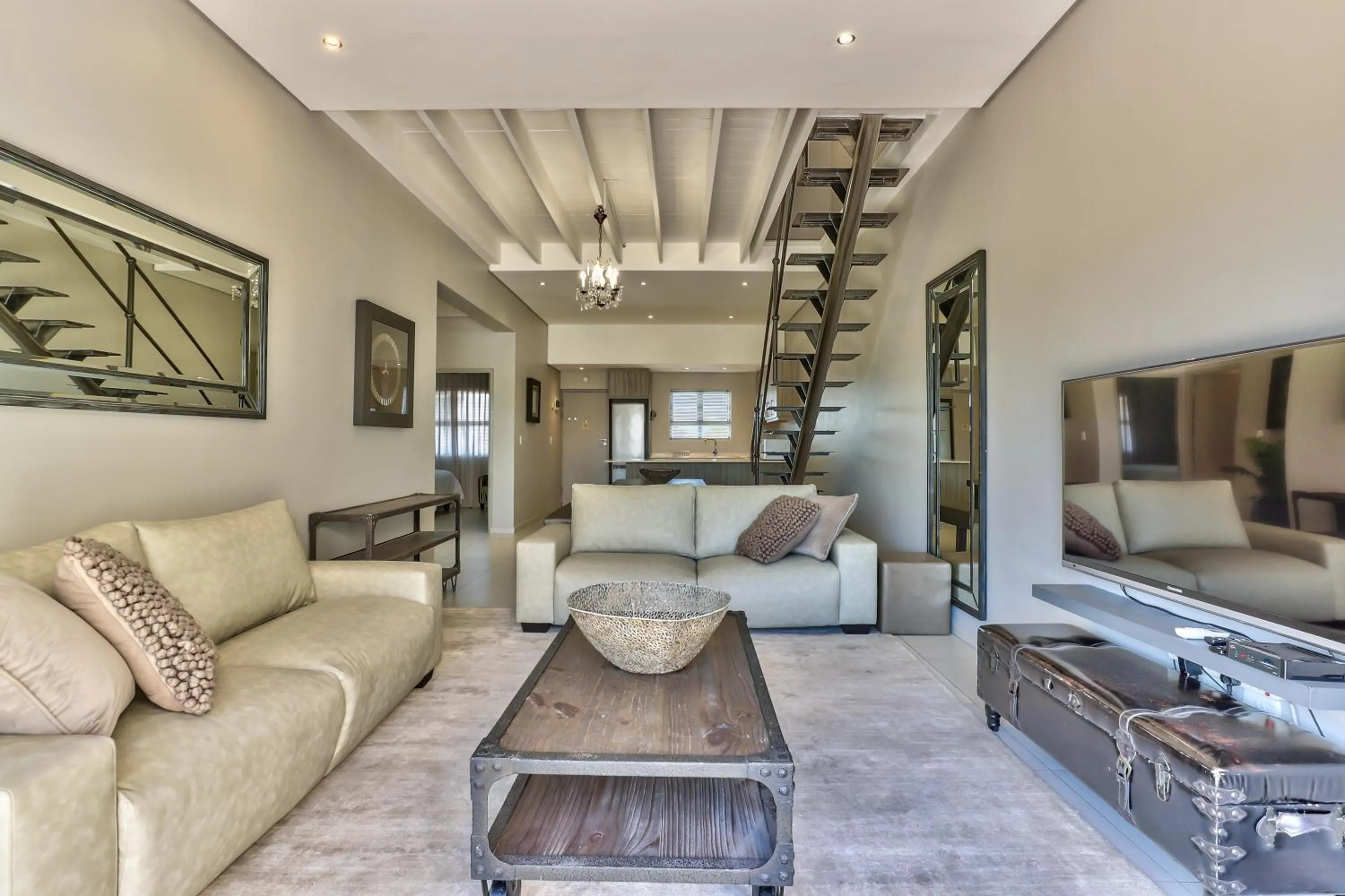 Two-Bedroom Apartment in Heritage Square Apartments