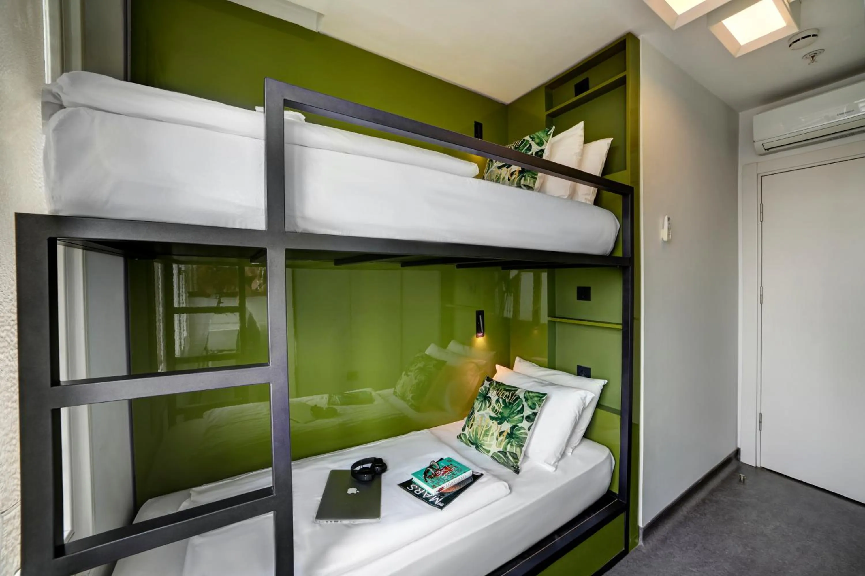 Superior Twin Room with Private Bathroom in Wabi Hostels