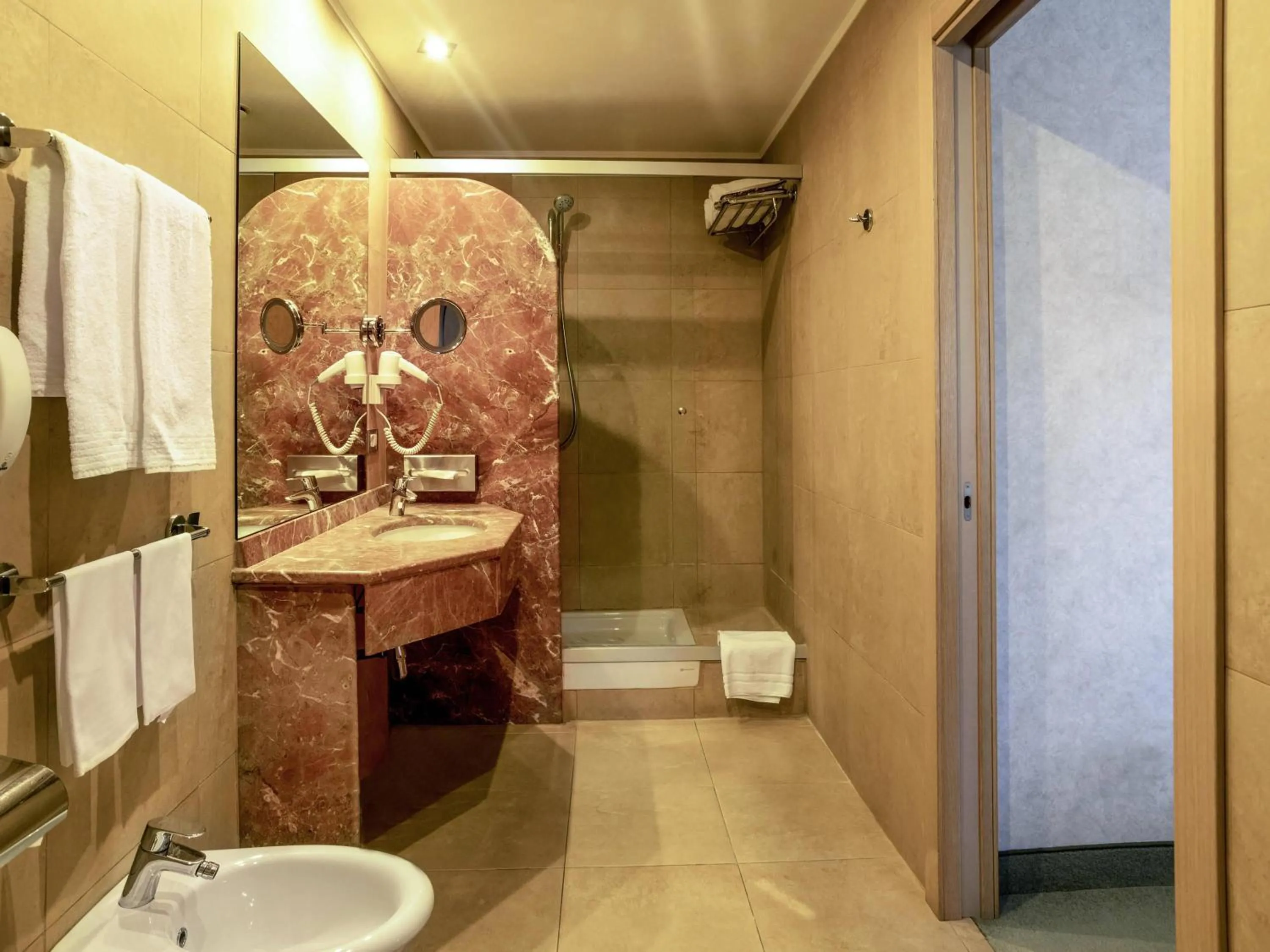 Superior Twin Room in Mercure Roma West