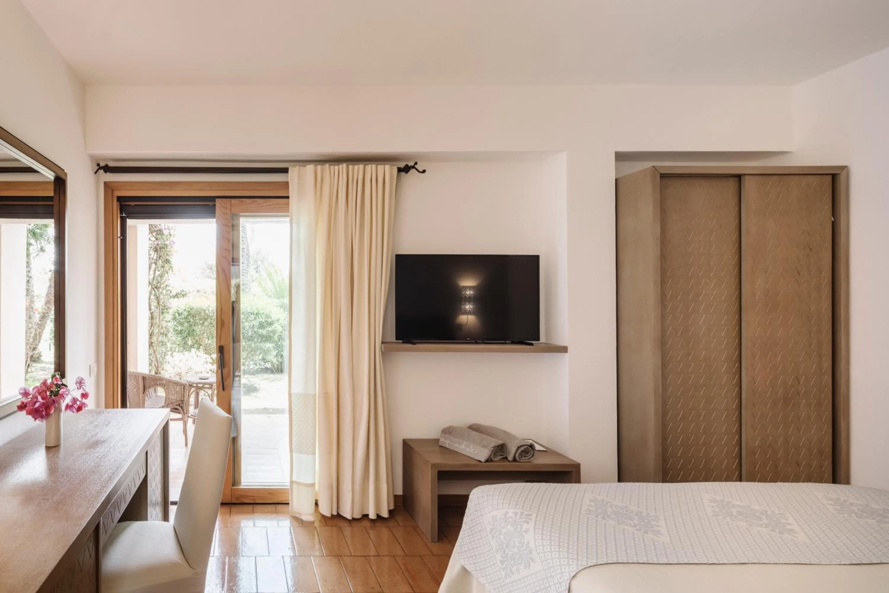 Superior Room with Garden View in Hotel Aquadulci