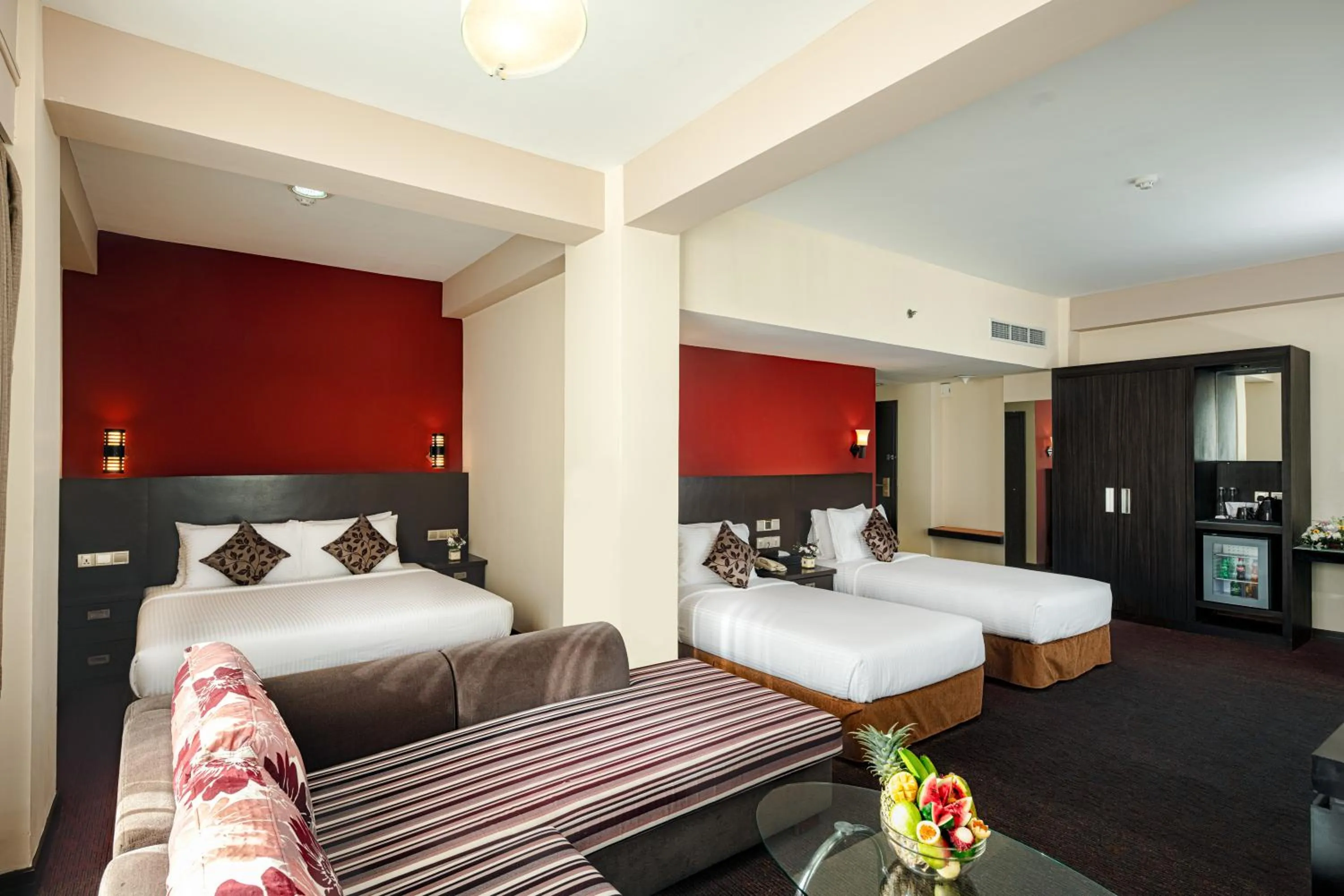 Suite with Balcony in Pearl Grand By Rathna