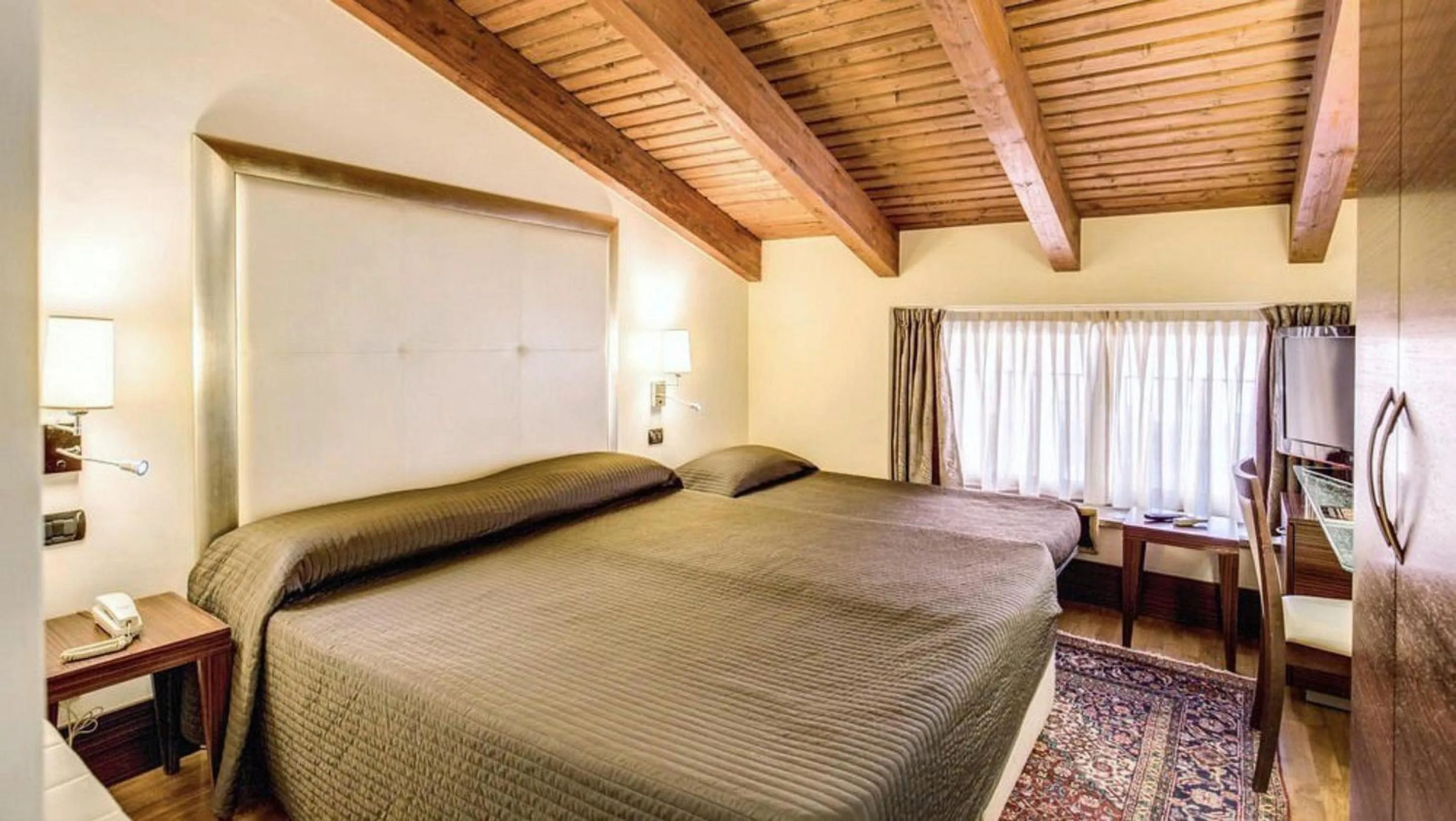 Triple Room in The Strand Hotel