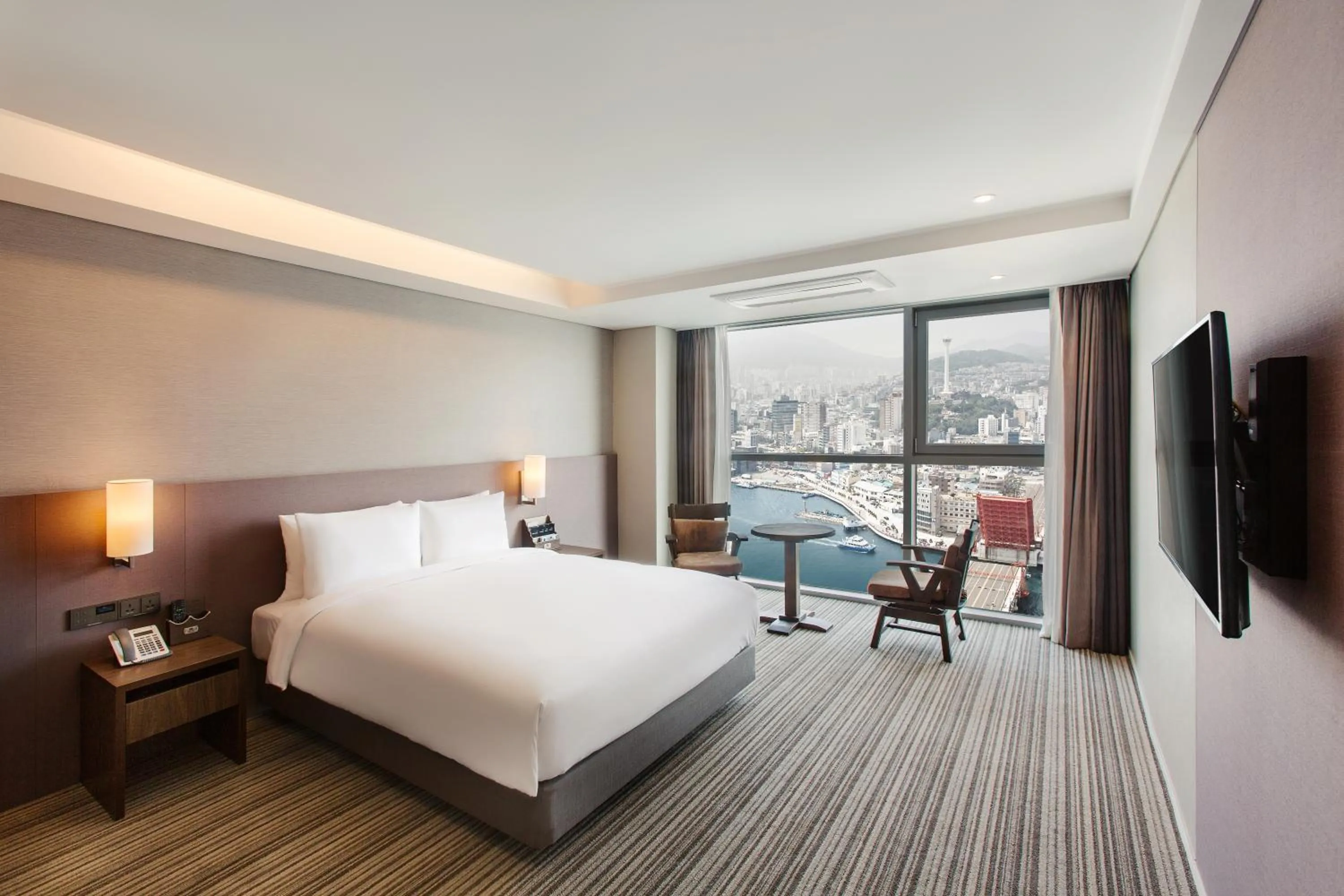 Deluxe Double Room with City View in Hotel Adela