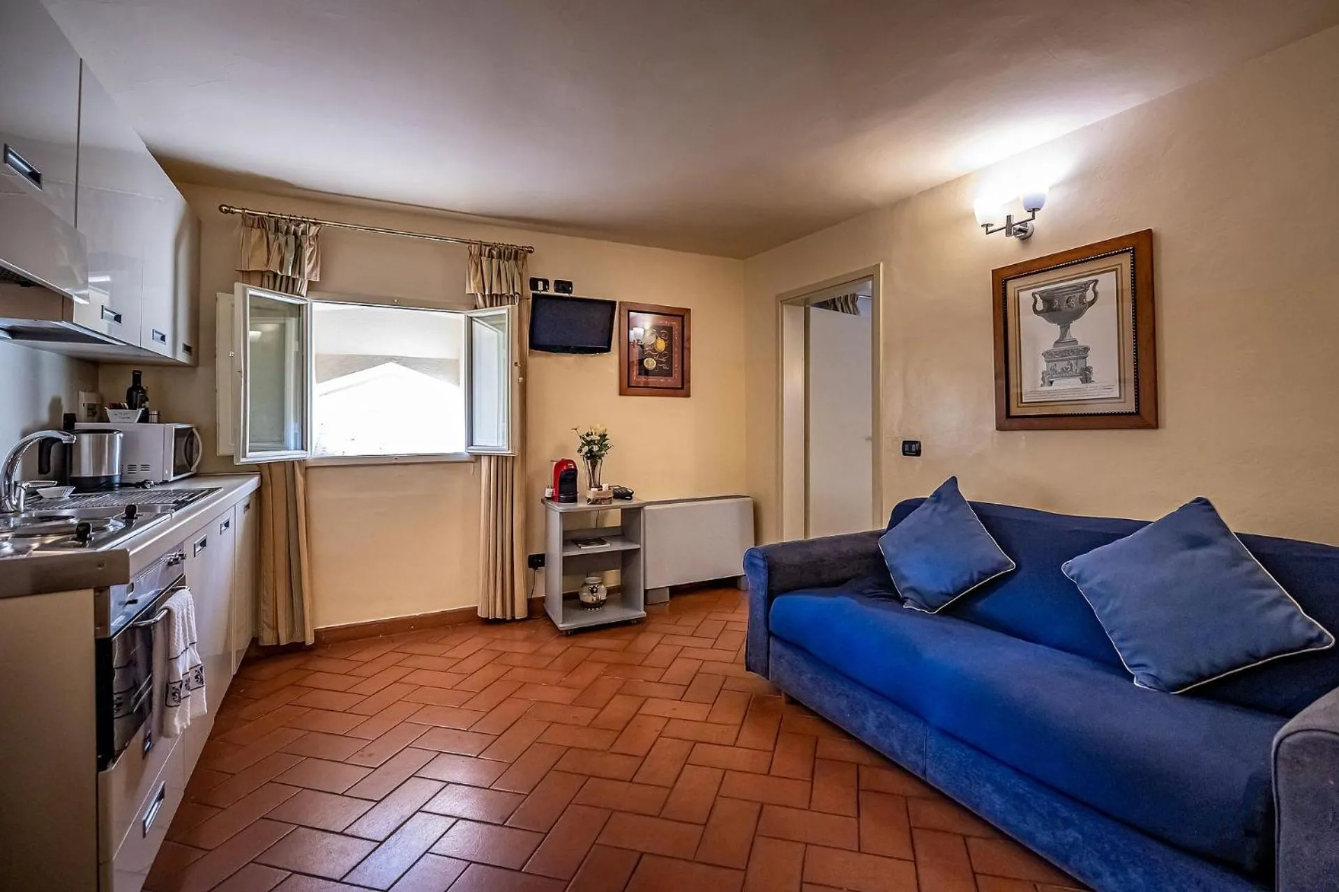 Economy Two-Bedroom Apartment (4 Adults)  in Palazzo Gamba Apartments al Duomo