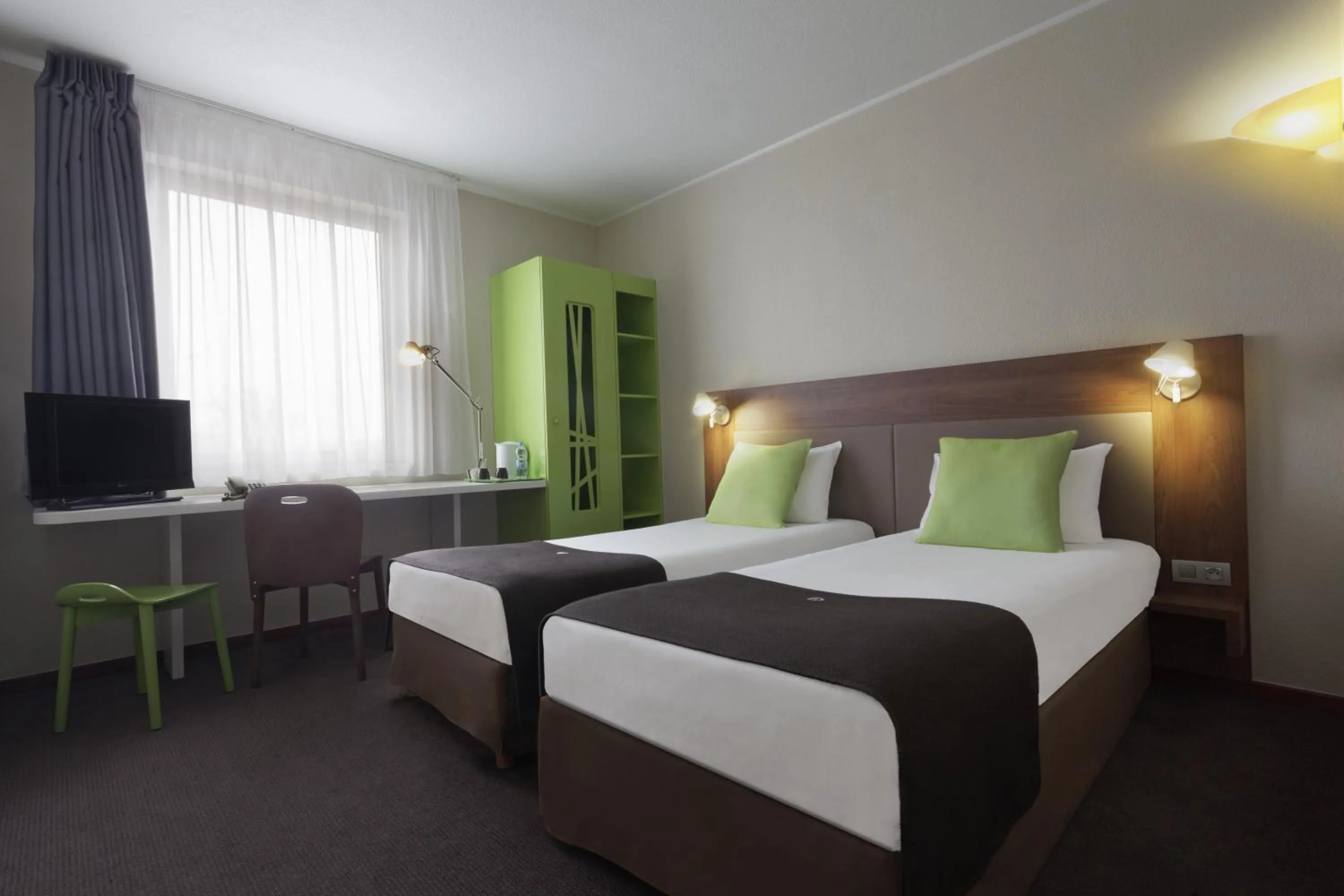 1 Double Bed  1 Single Bed in Campanile Wroclaw - Stare Miasto