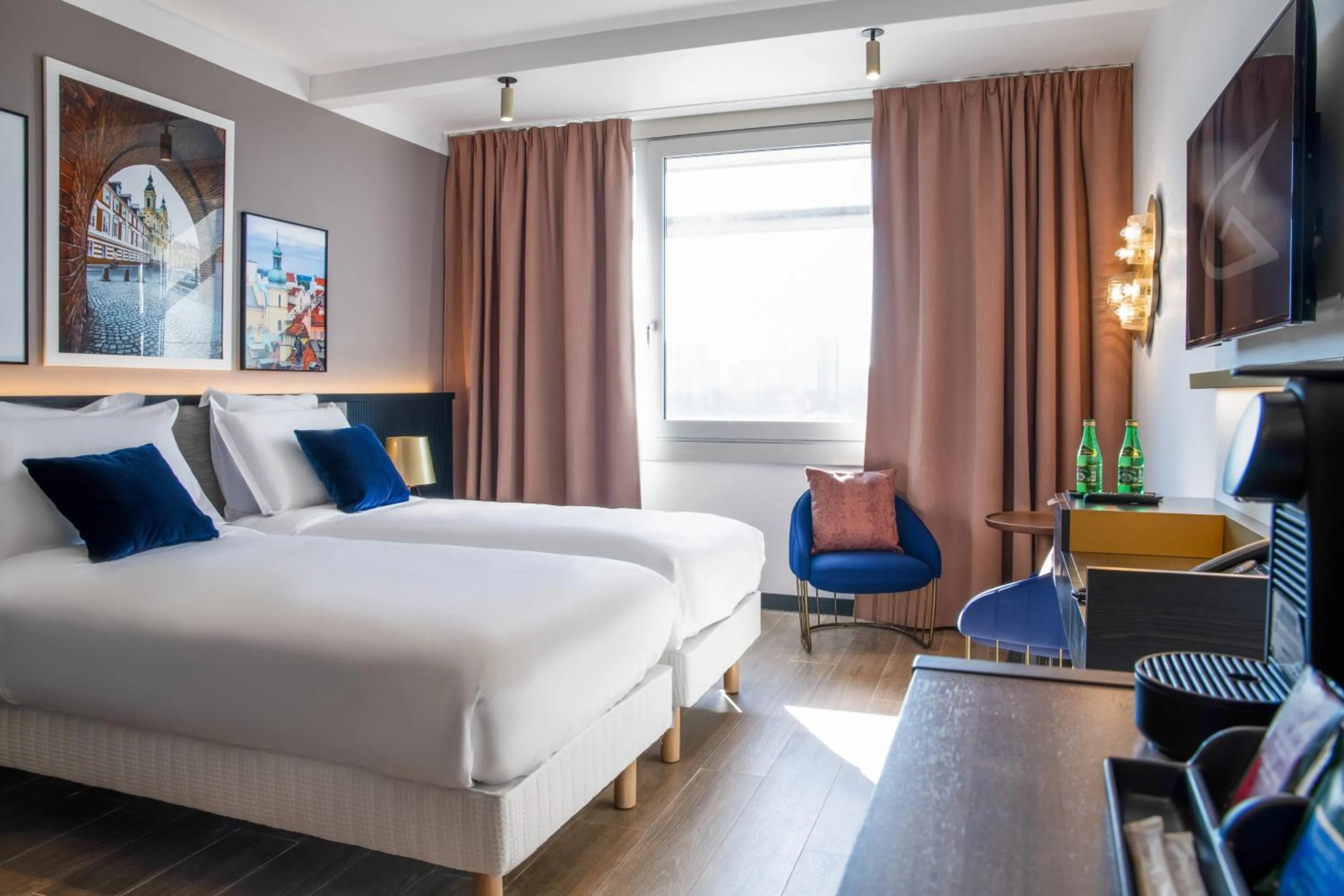 Superior Room with 2 Single Beds in Golden Tulip Warszawa Centrum