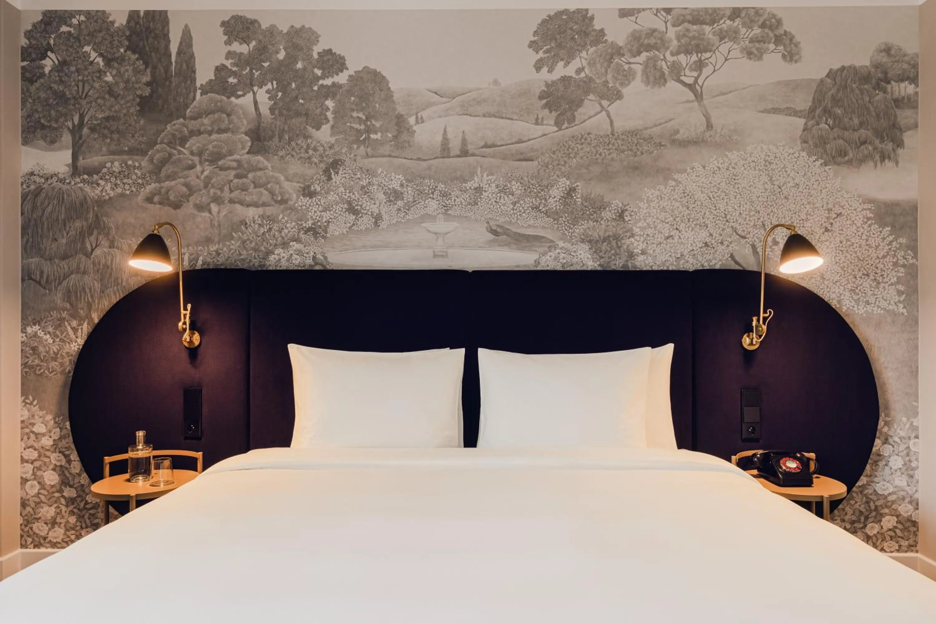 Standard King Room - Non-Smoking  in Flaner Hotel, WorldHotels Crafted