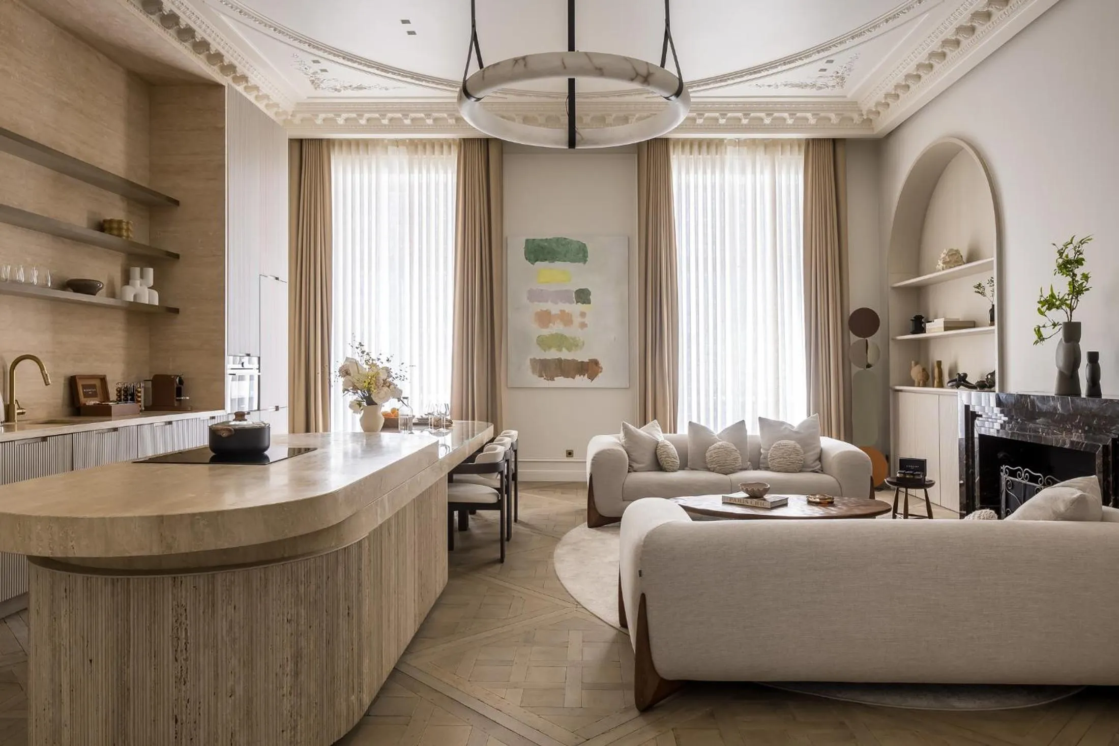 Apartment with Balcony in HIGHSTAY - Luxury Serviced Apartments - Louvre