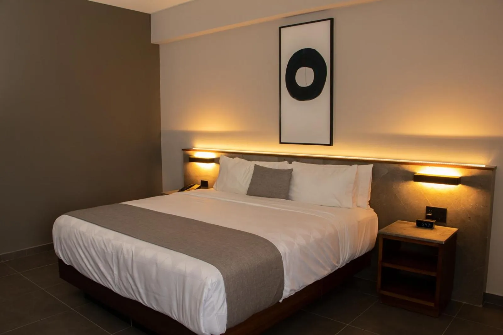 Deluxe Room King City View in Viaggio Resort Mazatlán