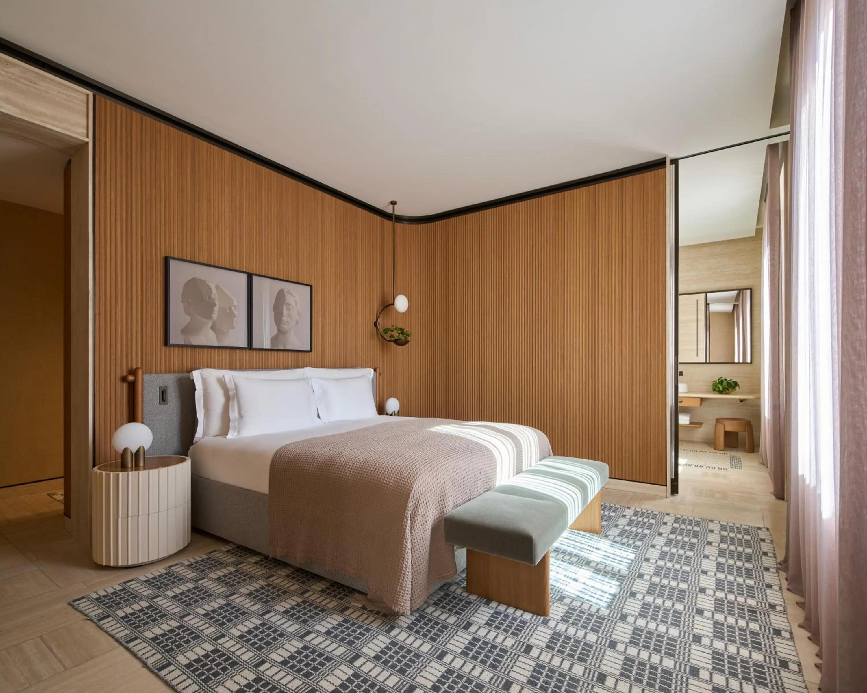 Deluxe Suite in Six Senses Rome