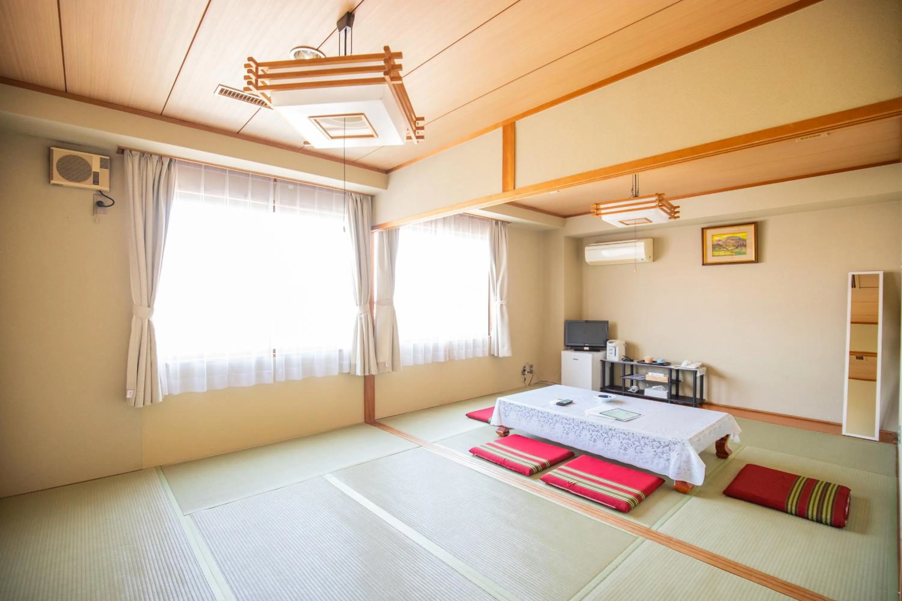 Japanese-Style Room - Non-Smoking in Usa Hotel Riverside