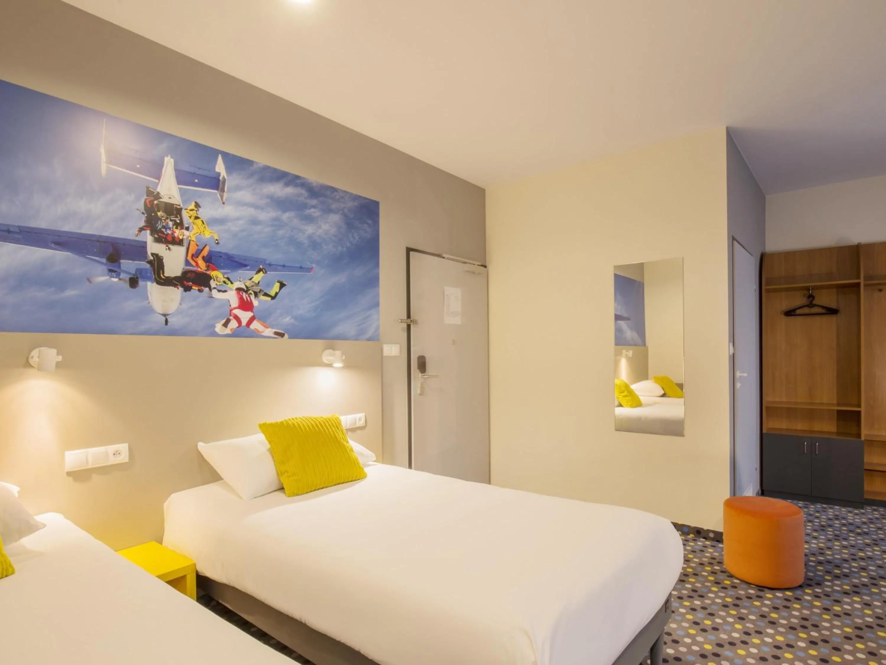 Standard Twin Room with Sofa Bed in ibis Styles Warszawa West