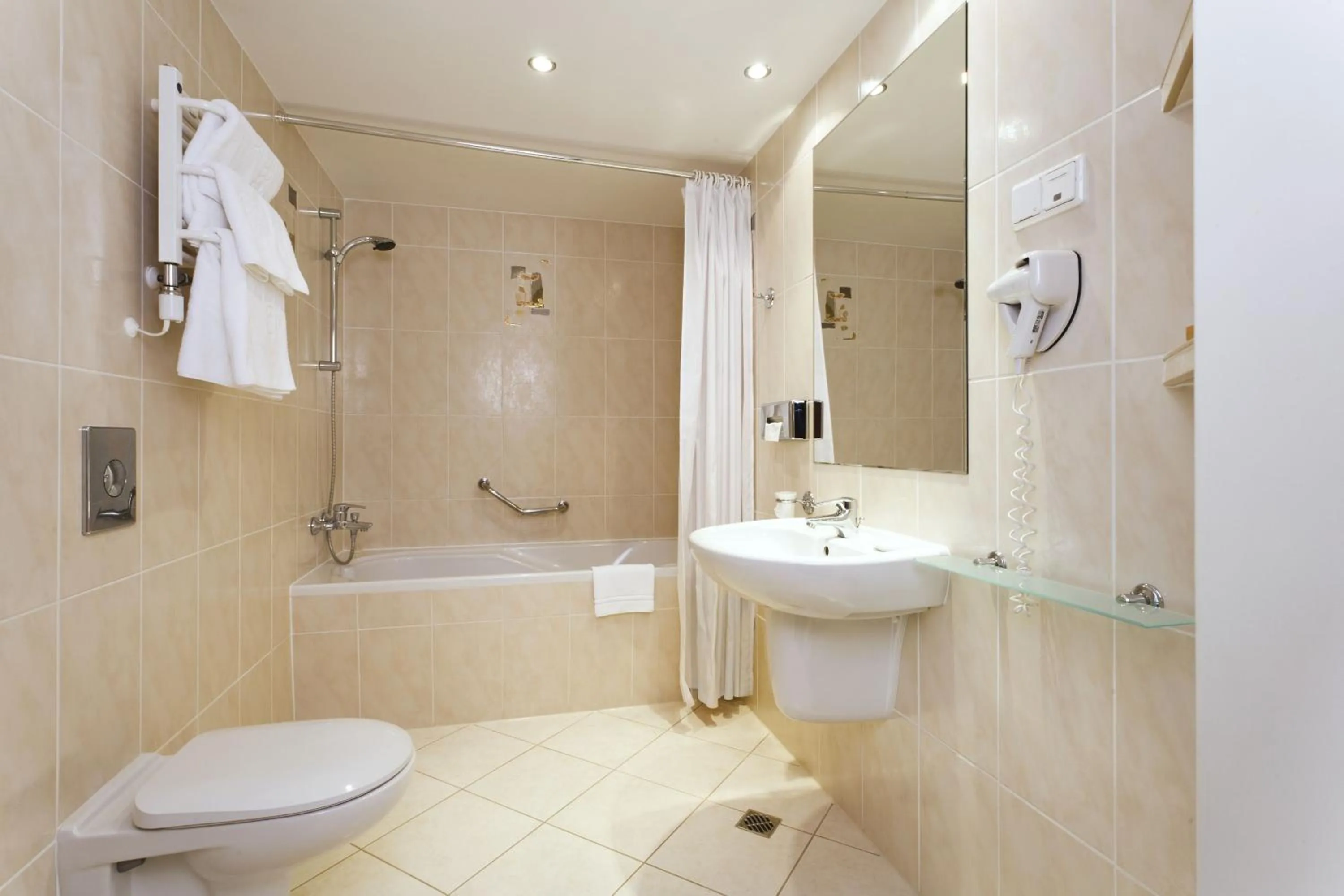 Junior Suite - single occupancy in Qubus Hotel Legnica
