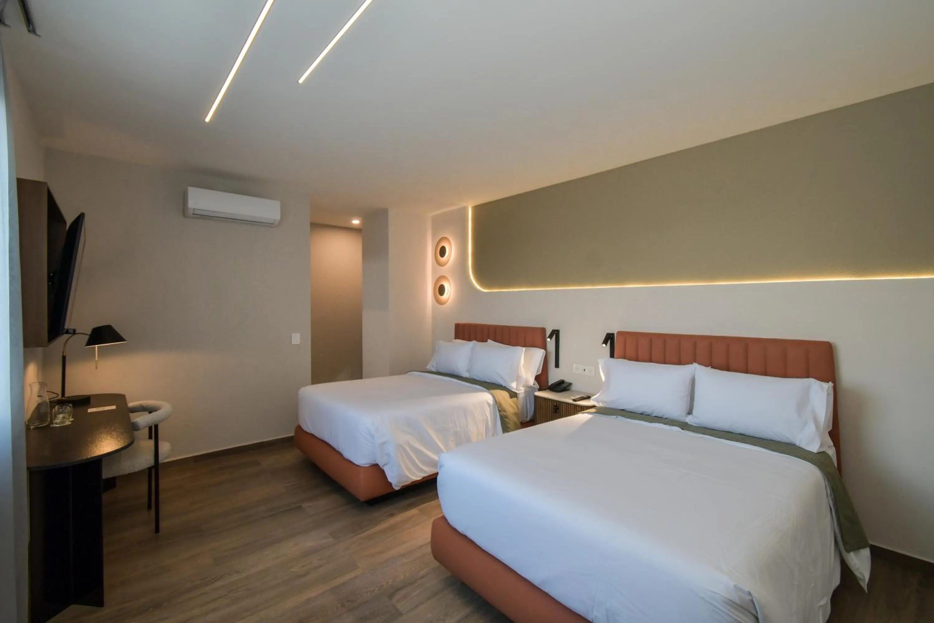 Deluxe Double Studio in Expo Satelite 2750 Hotel & Suites