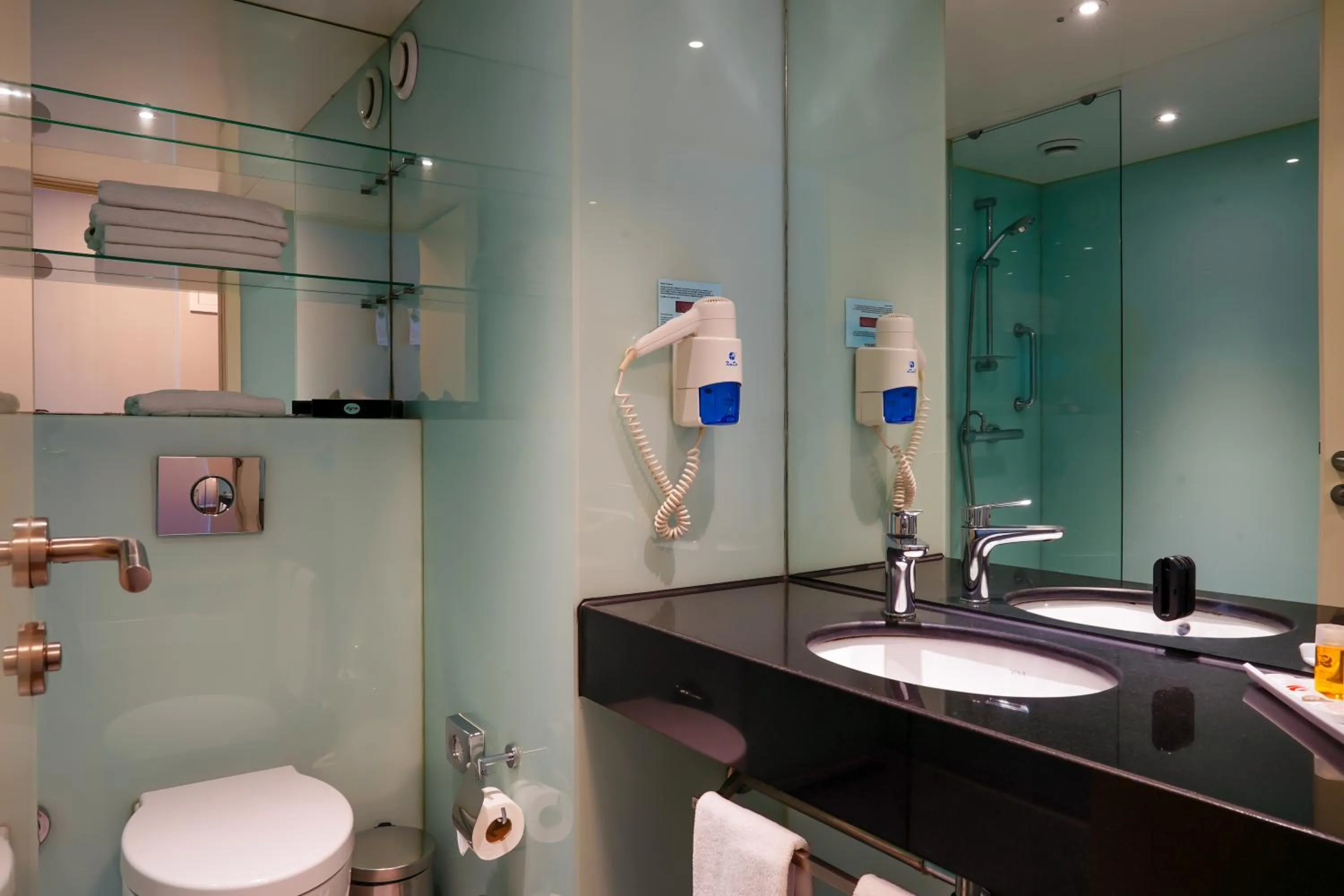 Twin Room - Non-Smoking in Ramada Encore Istanbul Bayrampasa