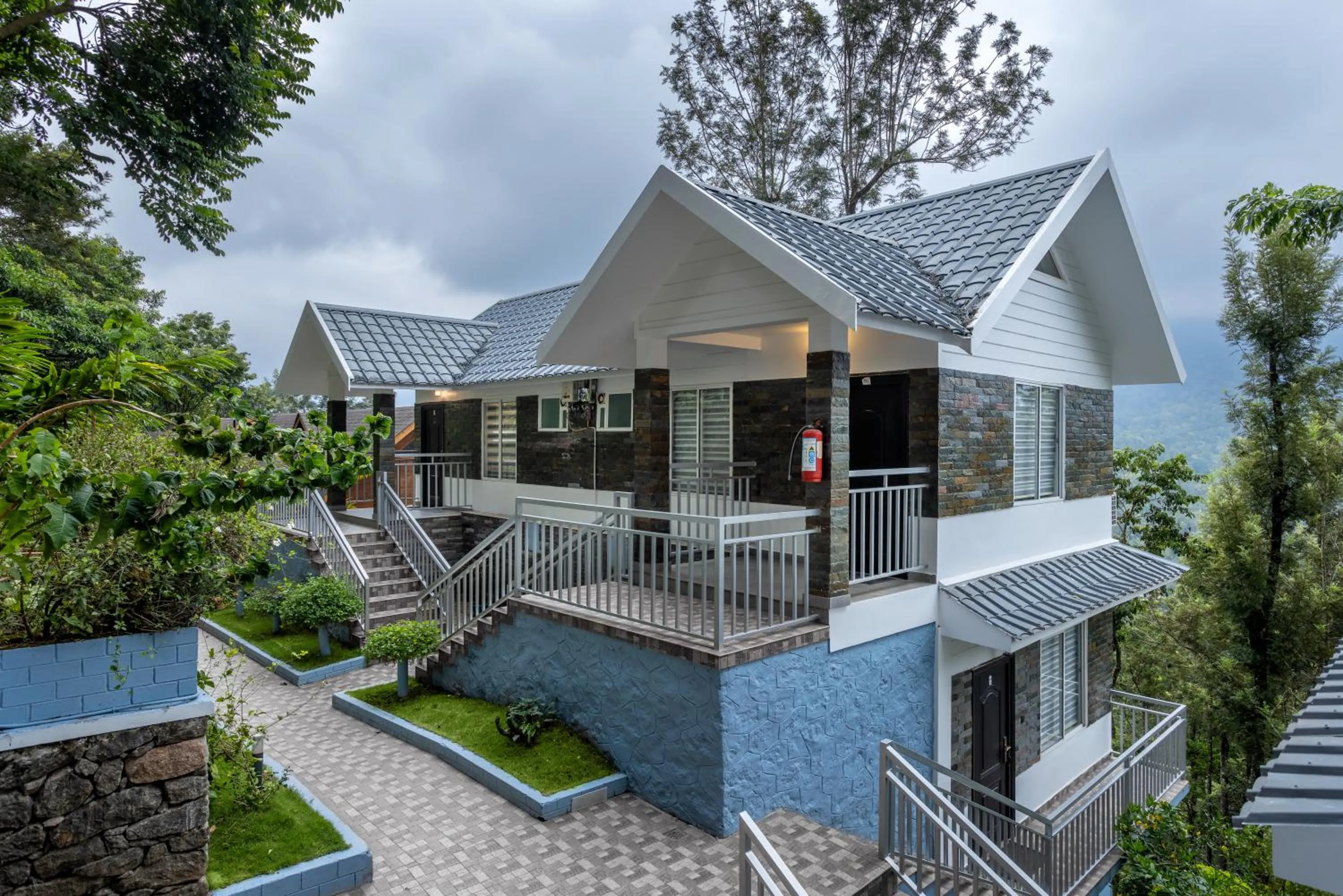 PREMIUM VALLEY VIEW in Eterno Camellia & Elettaria Resort with Pool