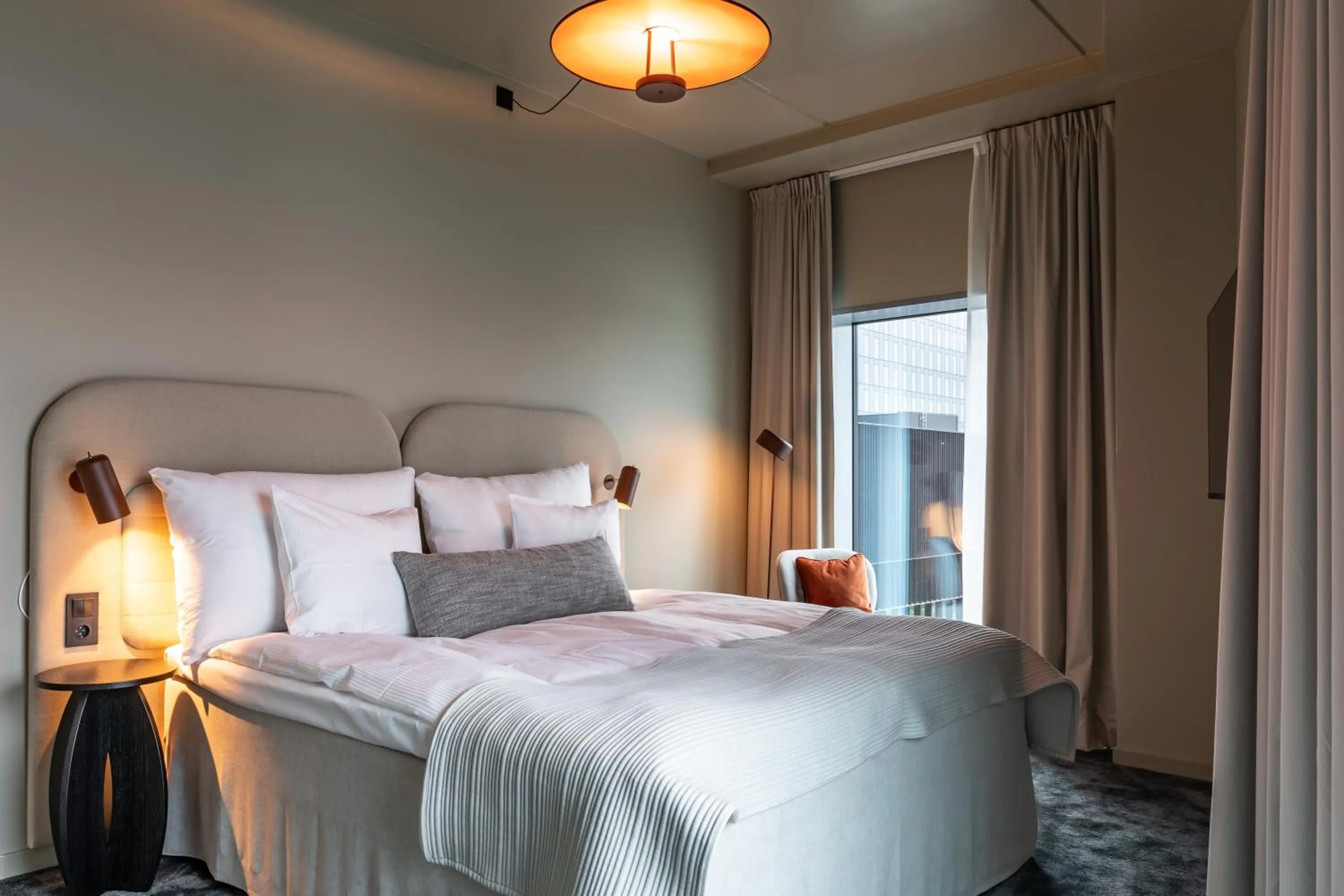 Standard Twin Room in Clarion Hotel The Pier