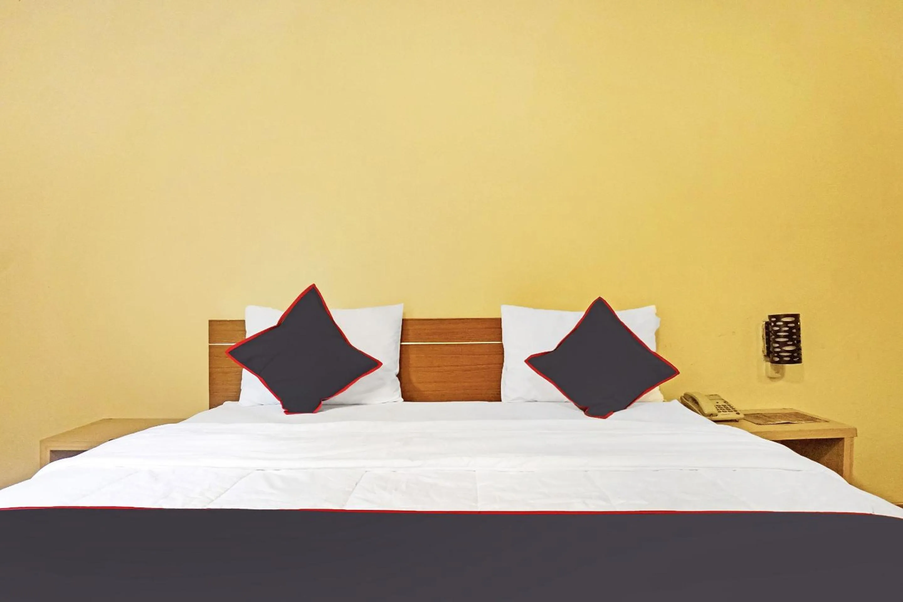 Standard Double Room in Collection O 91409 Hotel Fiducia Otista 153 - 157